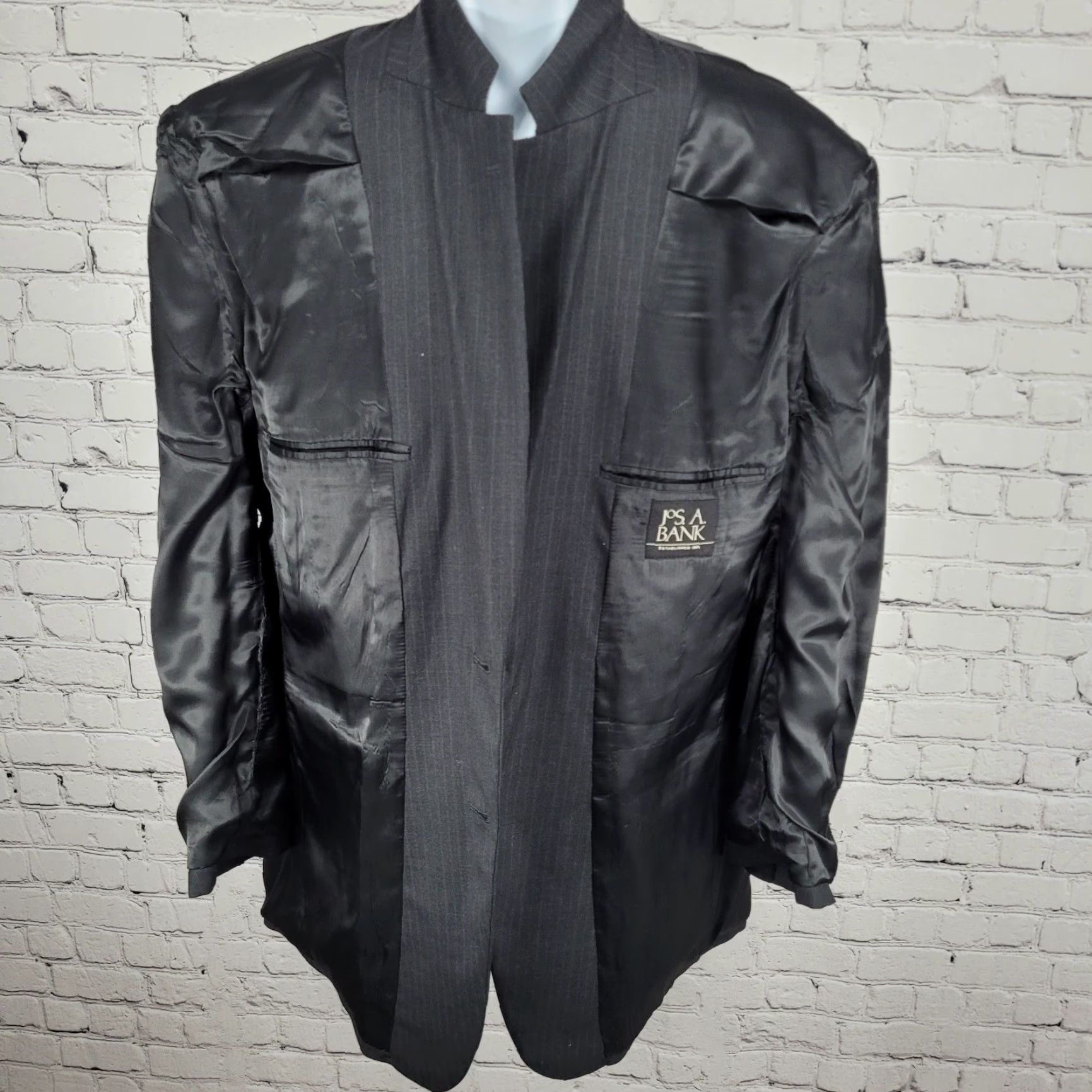 Jos. A. Bank Jos A Bank Black 100% Wool Pinstriped 2 Button Notch Blazer Sport Coat 44L Size 44R - 5 Thumbnail