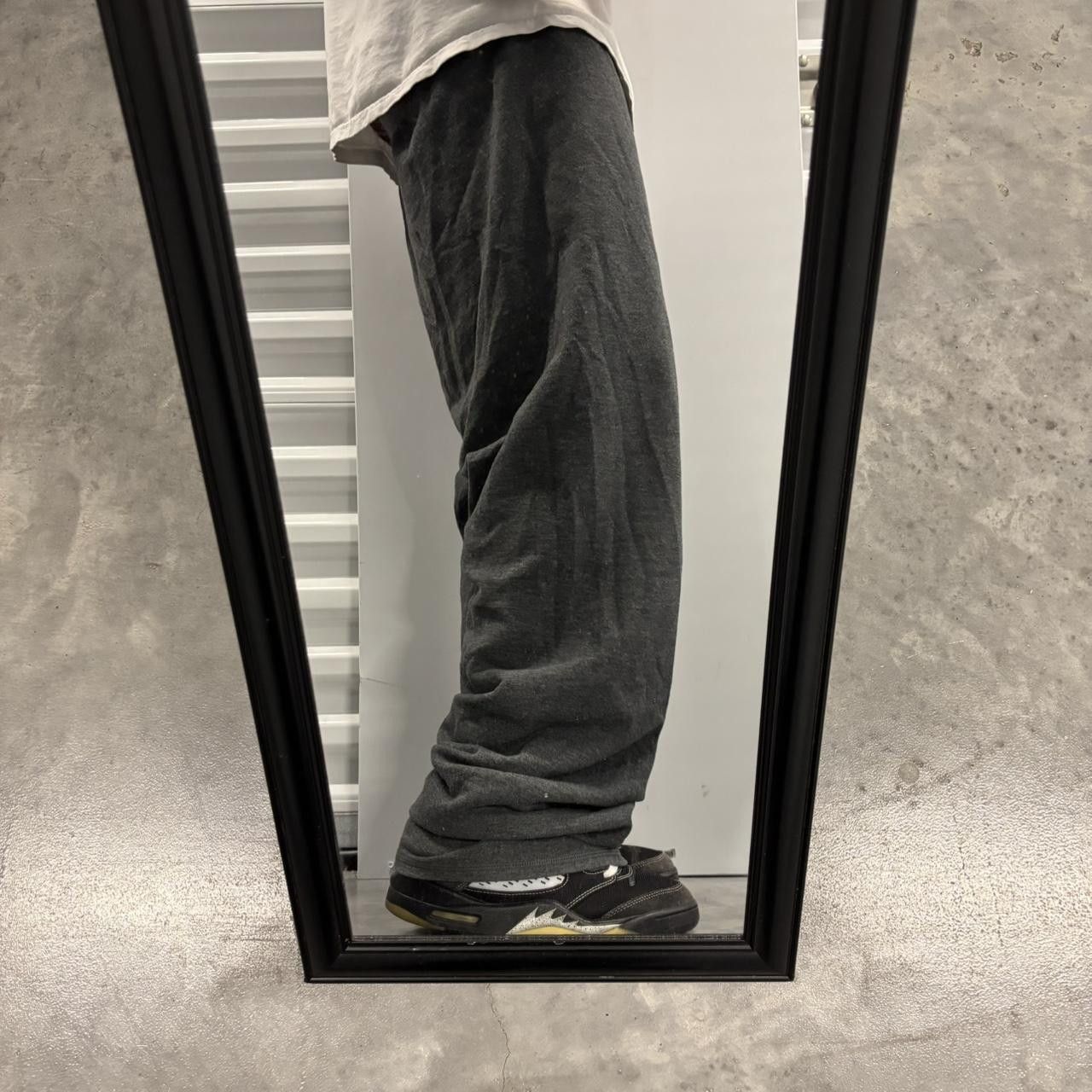 Japanese Brand × Vintage Crazy Vintage Y2K/2000s Dark Grey Essential Sweatpants! Size US 32 / EU 48 - 2 Thumbnail