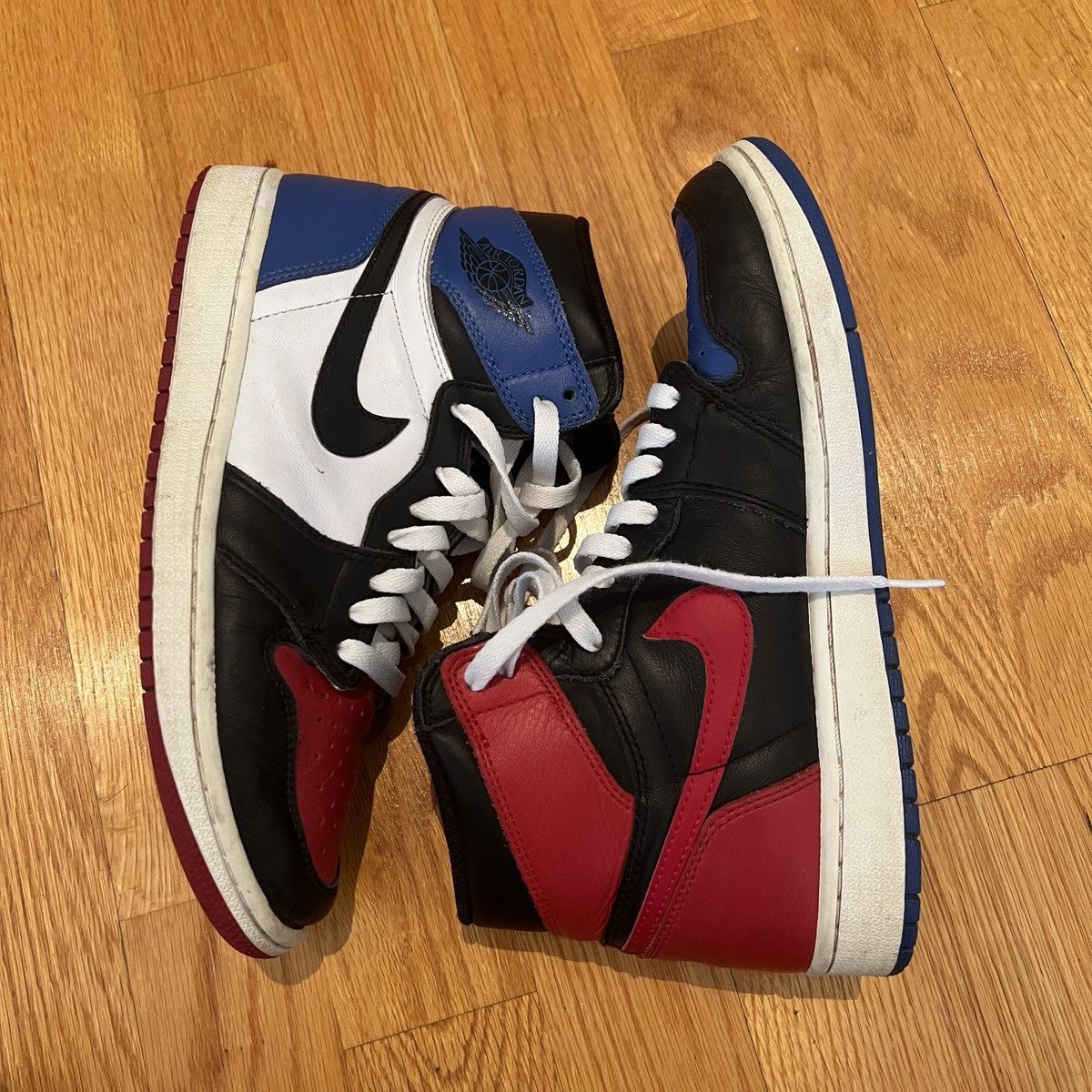 Jordan Brand Air Jordan 1 Top 3 Size US 8.5 / EU 41-42 - 1 Thumbnail