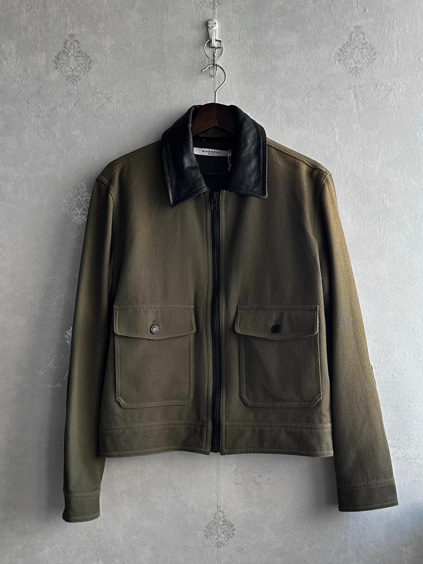 Givenchy Givenchy Khaki Leather Patch Workwear Jacket Size 50 Size US M / EU 48-50 / 2 - 1 Thumbnail