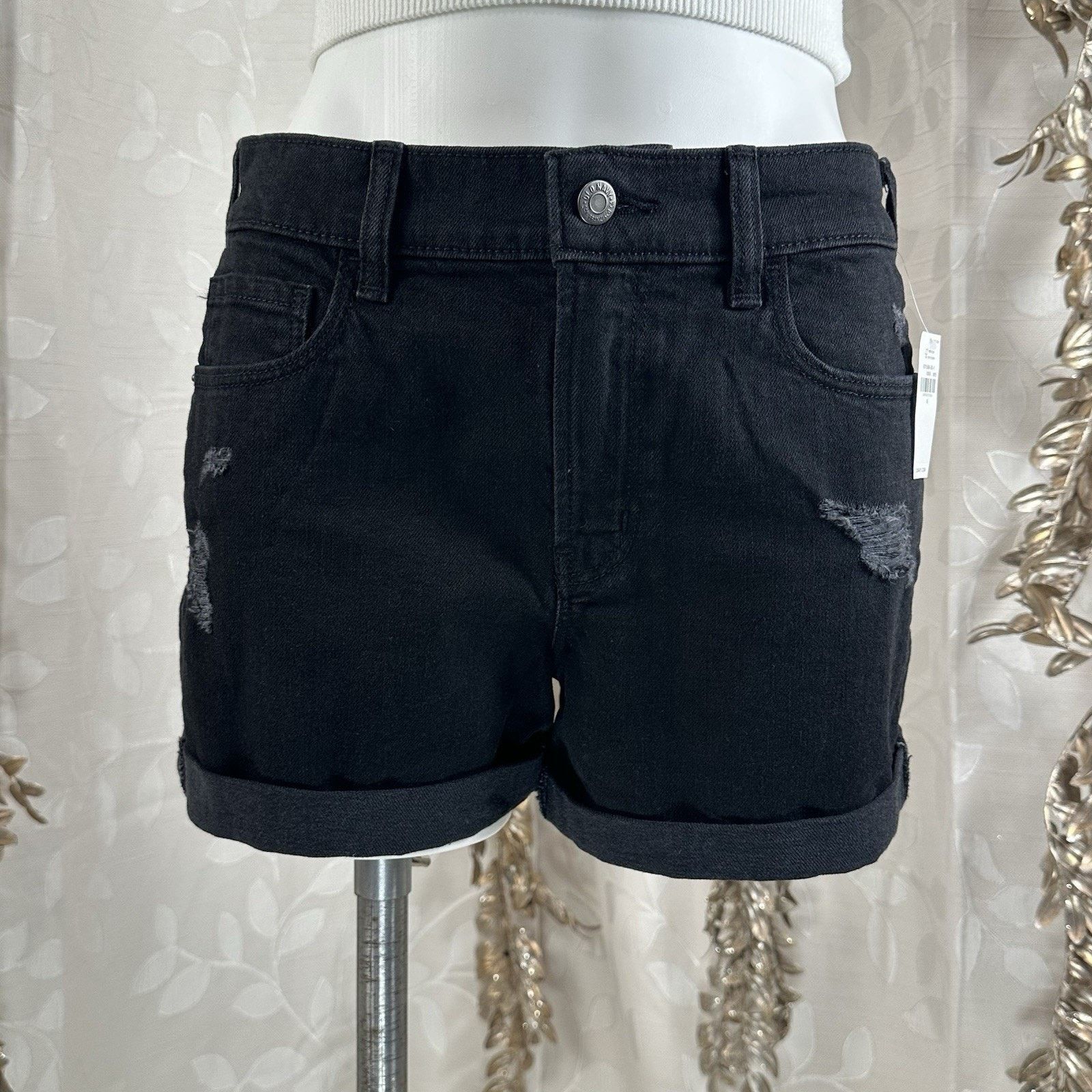 Old Navy Old Navy Women's Size 6 Black Jack Boyfriend Shorts Size 28" / US 6 / IT 42 - 1 Thumbnail