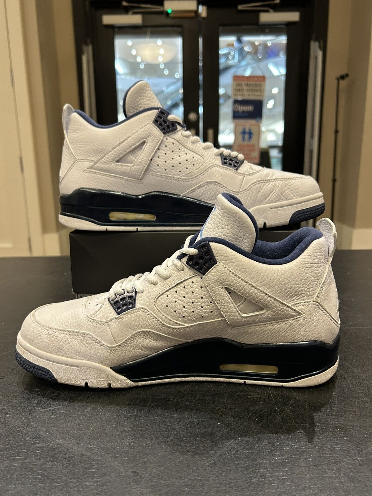 Jordan Brand Jordan 4 Retro ‘Columbia’ Size US 12 / EU 45 - 2 Thumbnail