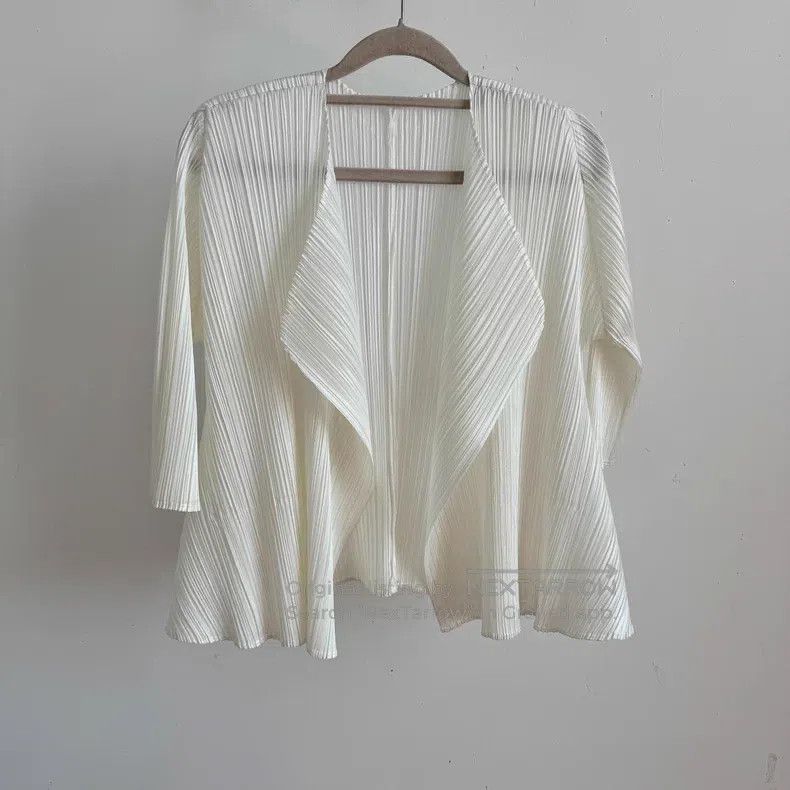 Issey Miyake Issey Miyake White Coat Size S / US 4 / IT 40 - 1 Thumbnail