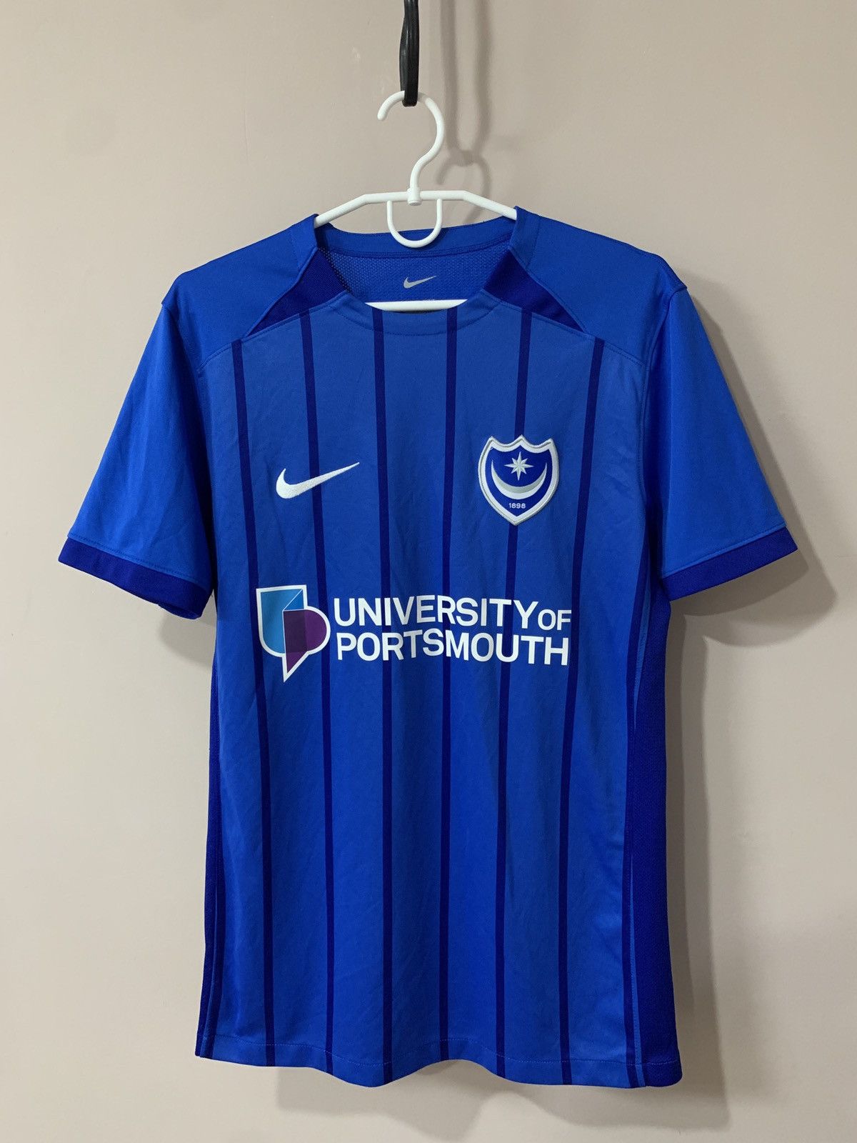 Nike Portsmouth Home Football Shirt Nike Soccer Jersey Size M Size US M / EU 48-50 / 2 - 1 Thumbnail