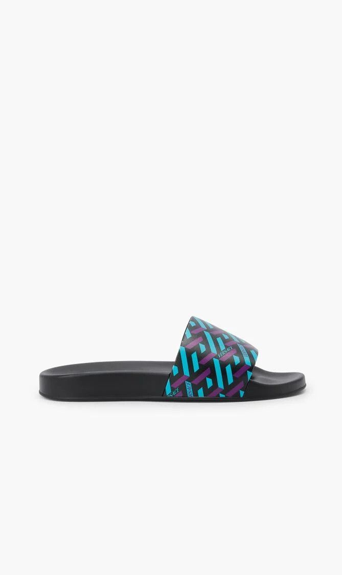 Versace o1y0425 Logo Slippers in Multicolor Size US 7 / EU 40 - 1 Thumbnail