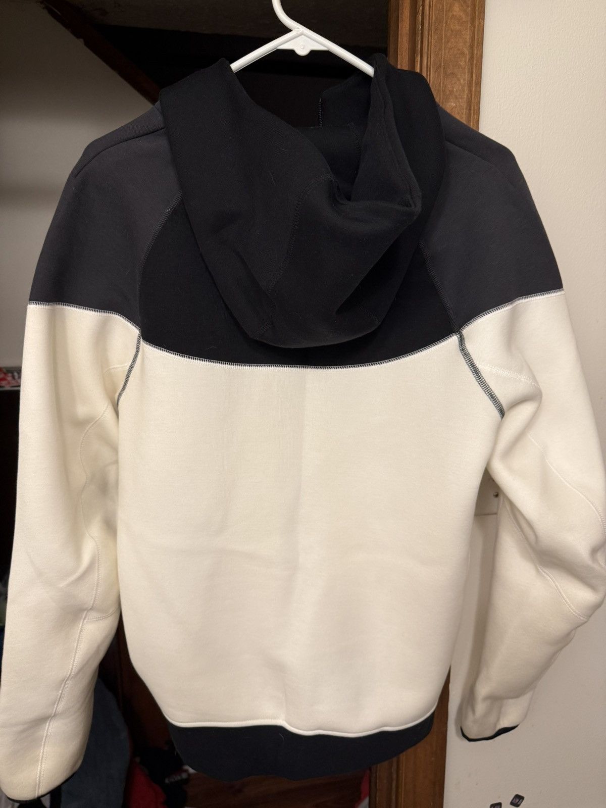 Nike Nike tech hoodie sz small Size US S / EU 44-46 / 1 - 5 Thumbnail