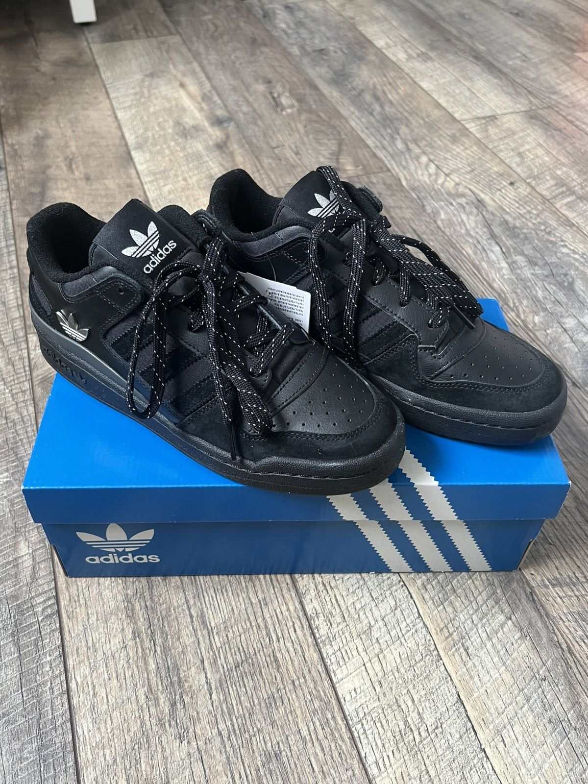 Adidas Adidas Forum Low cl Size US 6.5 / EU 39-40 - 2 Thumbnail