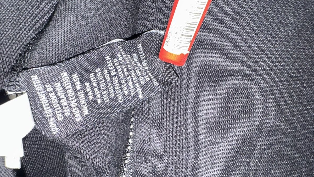 Pro Standard PRO STANDARD MLB NEW YORK YANKEES TRIPLE BLACK ZIP UP HOODIE Size US S / EU 44-46 / 1 - 11 Thumbnail