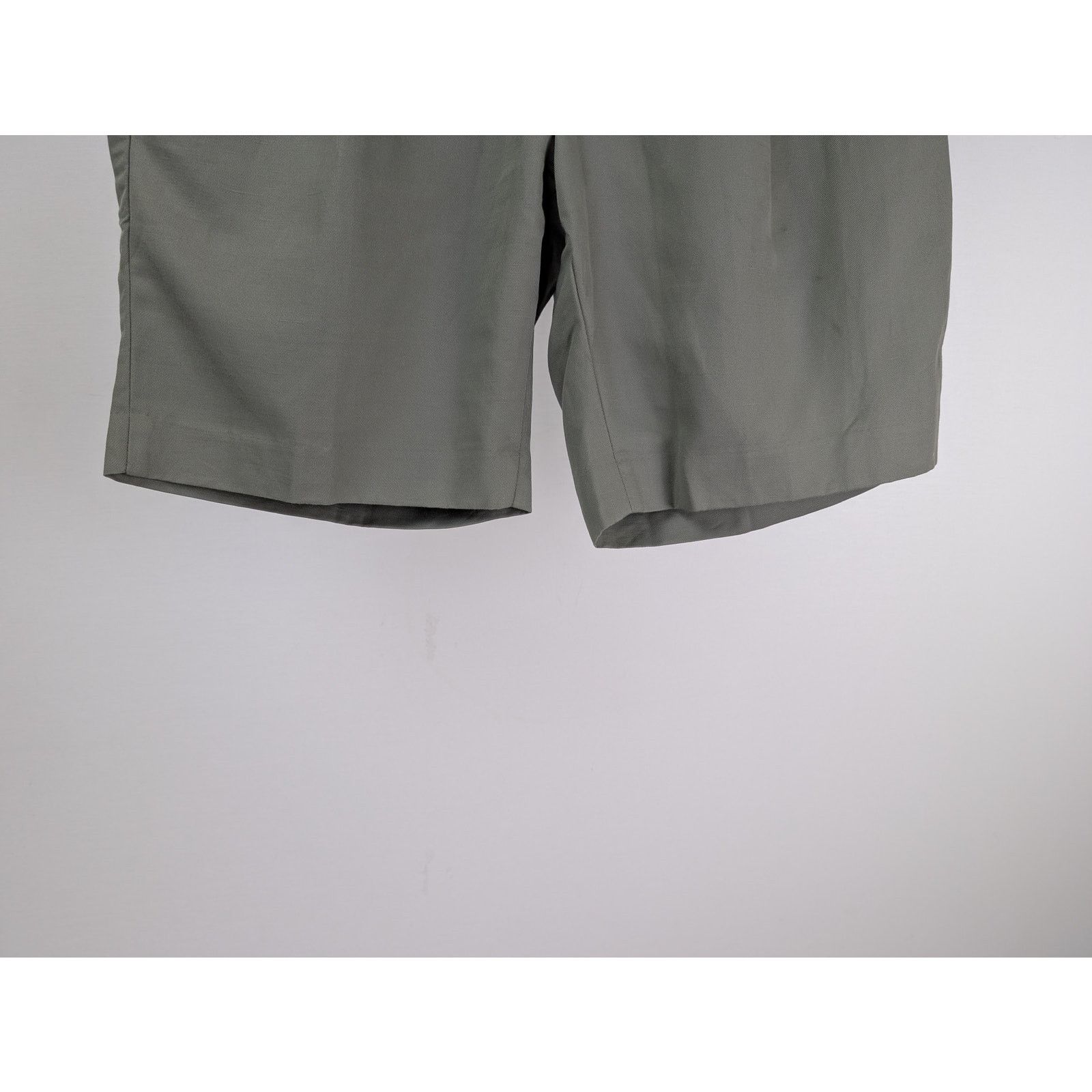 Reiss o1rshd1 CC20 Shorts in Grey Size US 32 / EU 48 - 2 Thumbnail