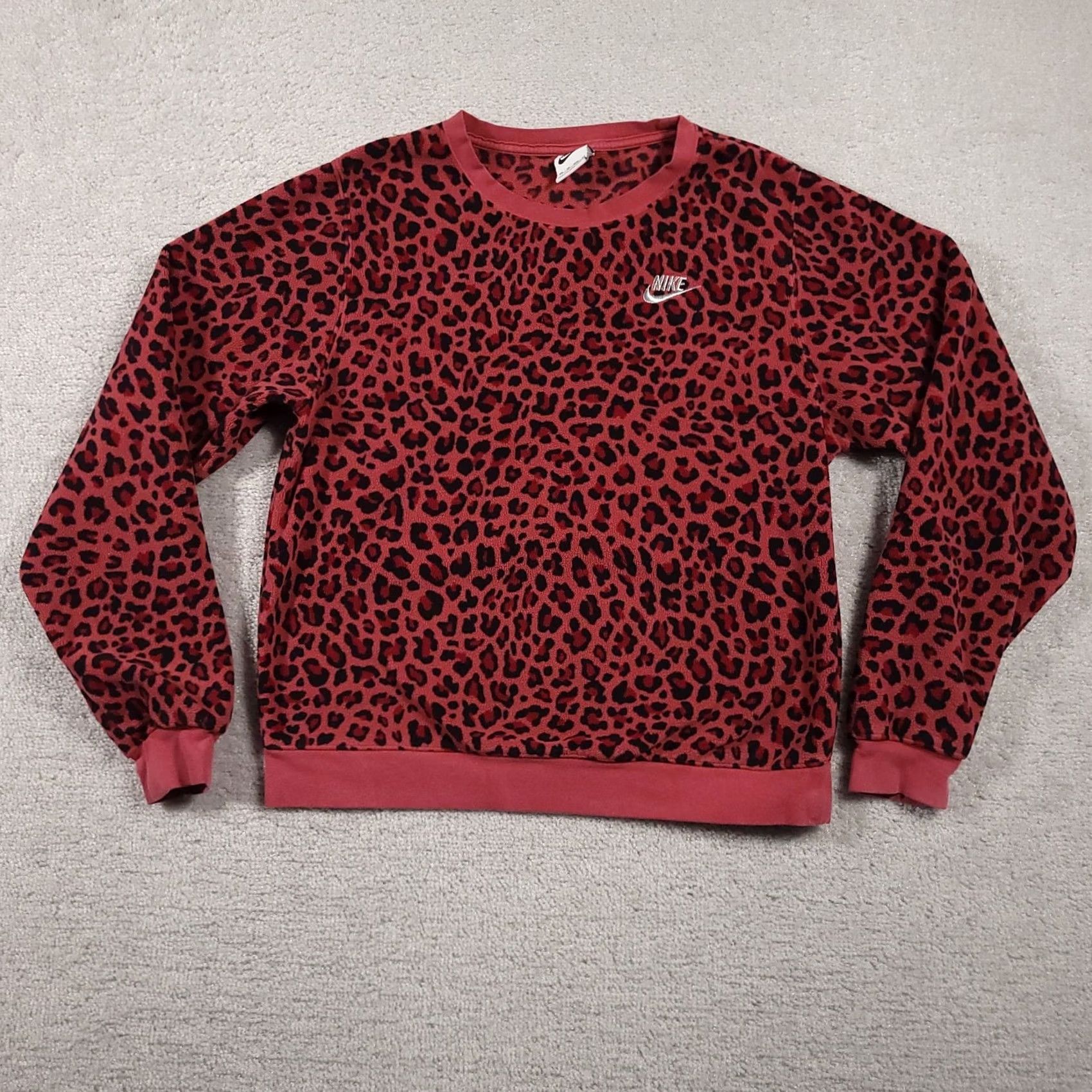 Nike VINTAGE Nike Sweater Womens XS Leopard Print Crewneck Pullover Fleece Animal Print Size XS / US 0-2 / IT 36-38 - 2 Thumbnail