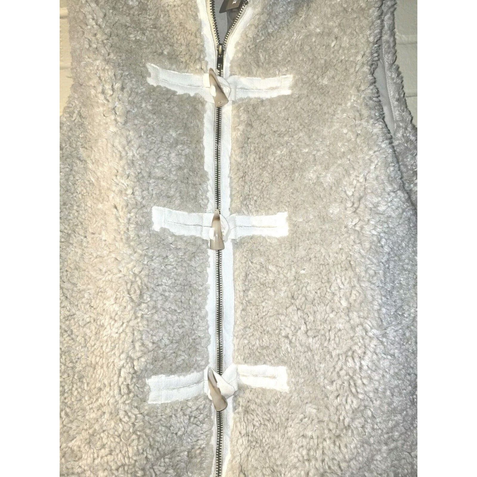 BKE BKE Faux Fur Vest Sherpa Fleece Cream Size Small Pockets NWT Size S / US 4 / IT 40 - 6 Thumbnail