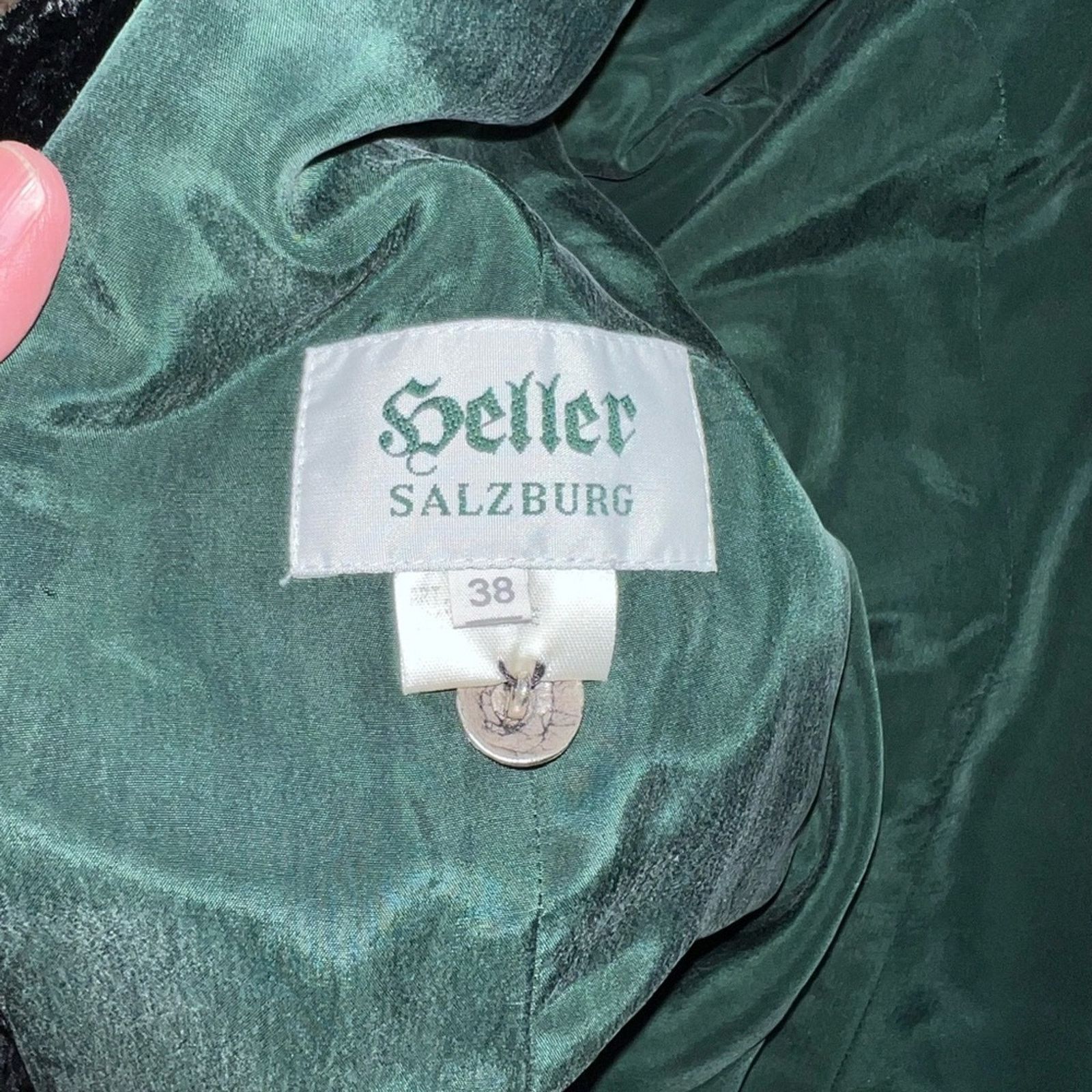 Vintage Vintage Heller Salzburg Austrian Silk Lined Velvet Jacket! Size M / US 6-8 / IT 42-44 - 7 Thumbnail
