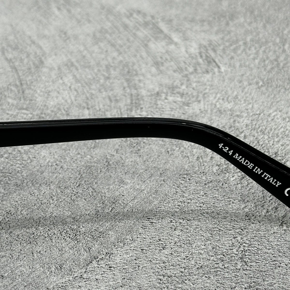 OFF WHITE RENTON SUNGLASSES