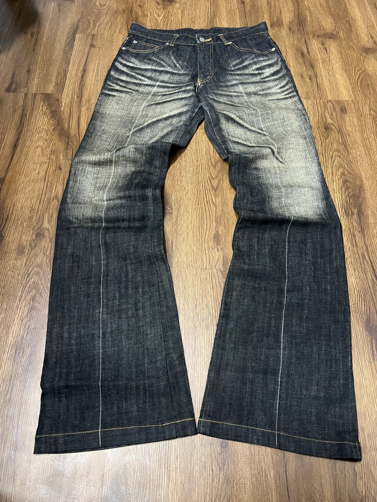 If Six Was Nine × Le Grande Bleu (L.G.B.) × Tornado Mart Tornado Mart Mudwash Whiskered Flared Jeans Size US 30 / EU 46 - 1 Thumbnail