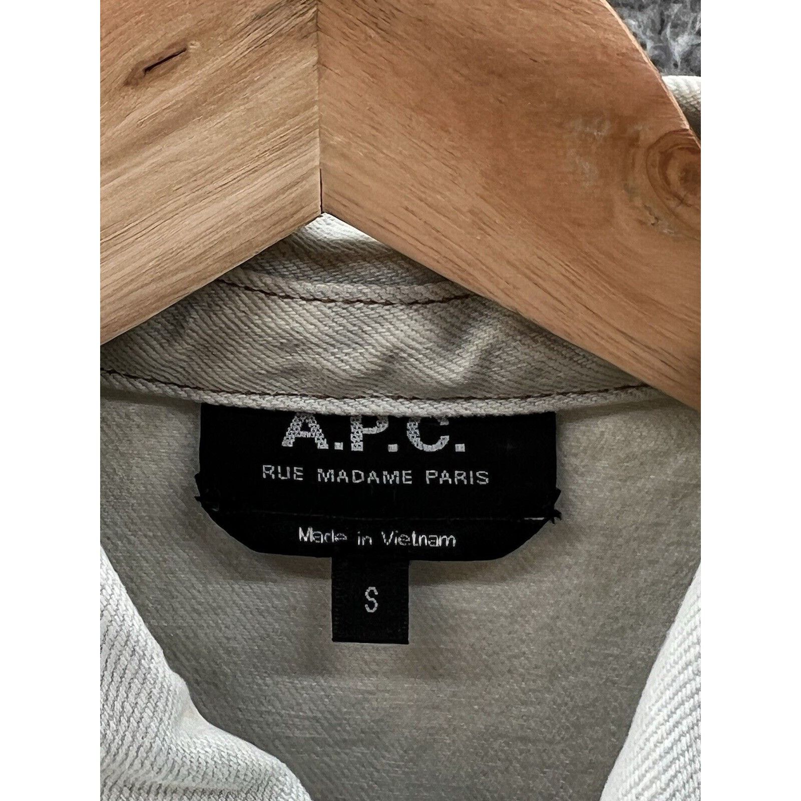 A.P.C. A.P.C. 100% Cotton Off White Trucker Denim Jacket Size Small Size US S / EU 44-46 / 1 - 3 Thumbnail