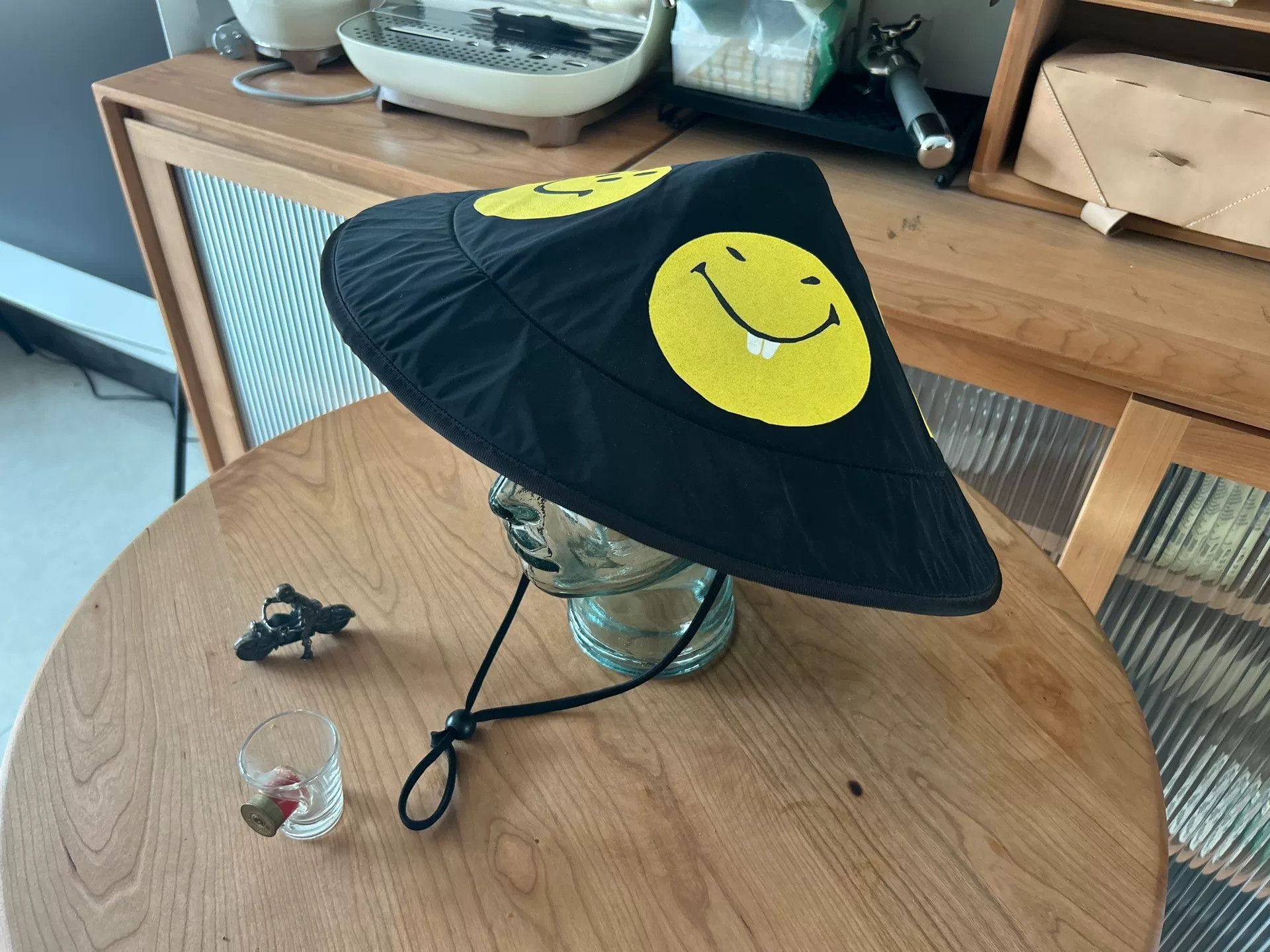 kapital smiley sun hat with logo