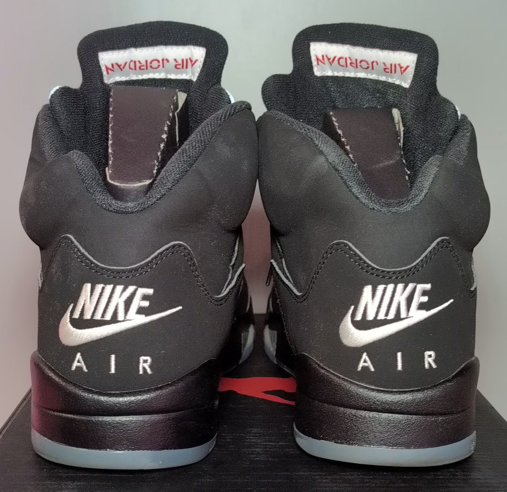 Jordan Brand Size 9.5 - Jordan 5 OG Metallic Silver Size US 9.5 / EU 42-43 - 3 Thumbnail