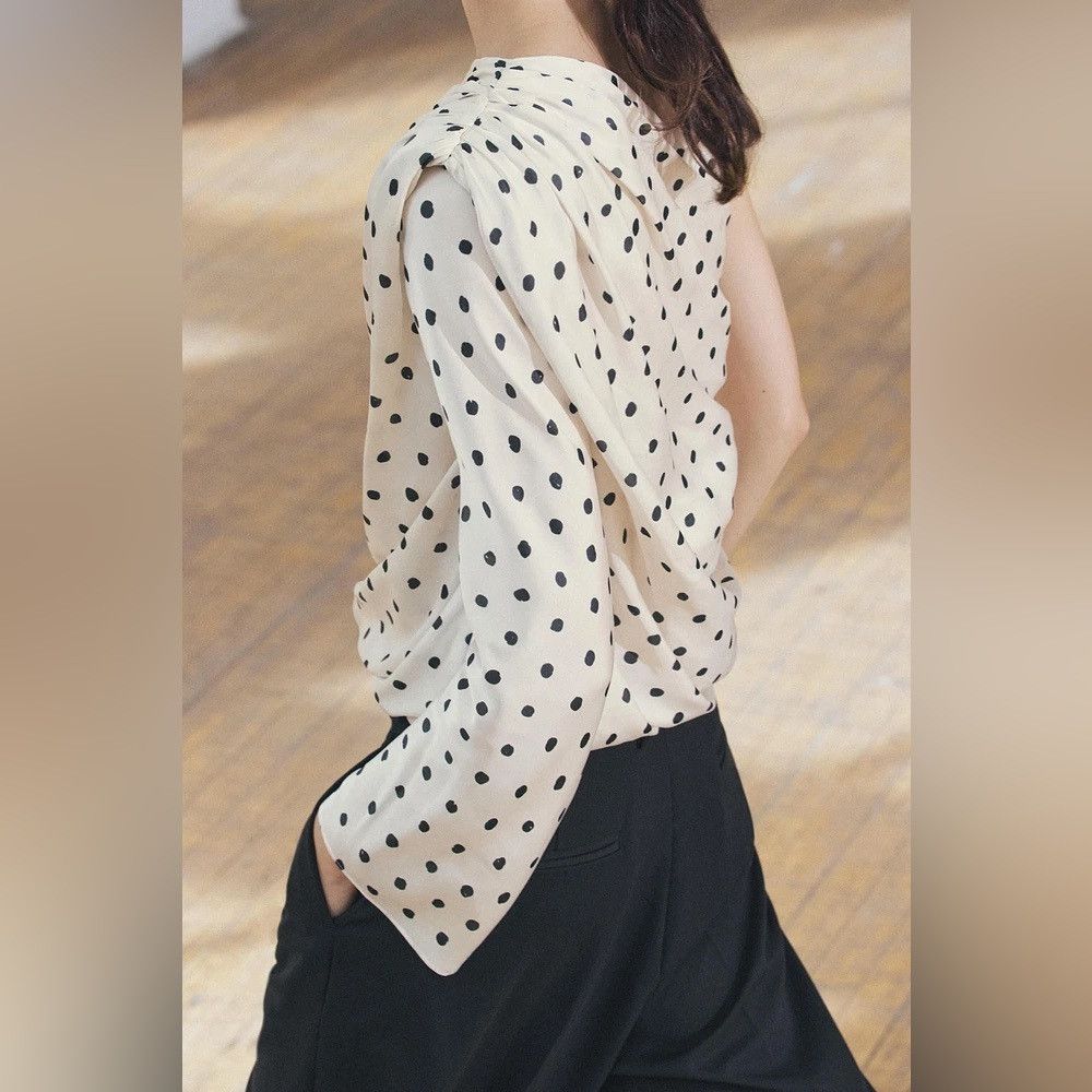 Zara NWT ZARA ASYMMETRIC SHOULDER PAD TOP ZW COLLECTION L Size L / US 10 / IT 46 - 7 Thumbnail