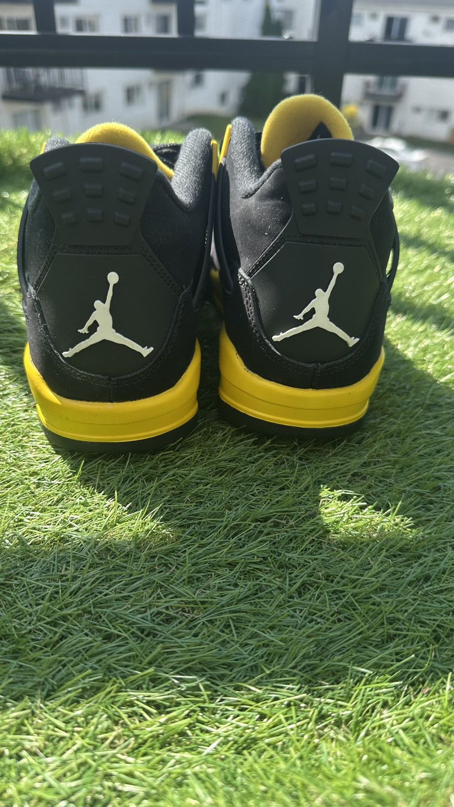 Jordan Brand Air Jordan 4 Retro GS ‘Thunder’ 2023 Size US 7 / IT 37 - 5 Thumbnail