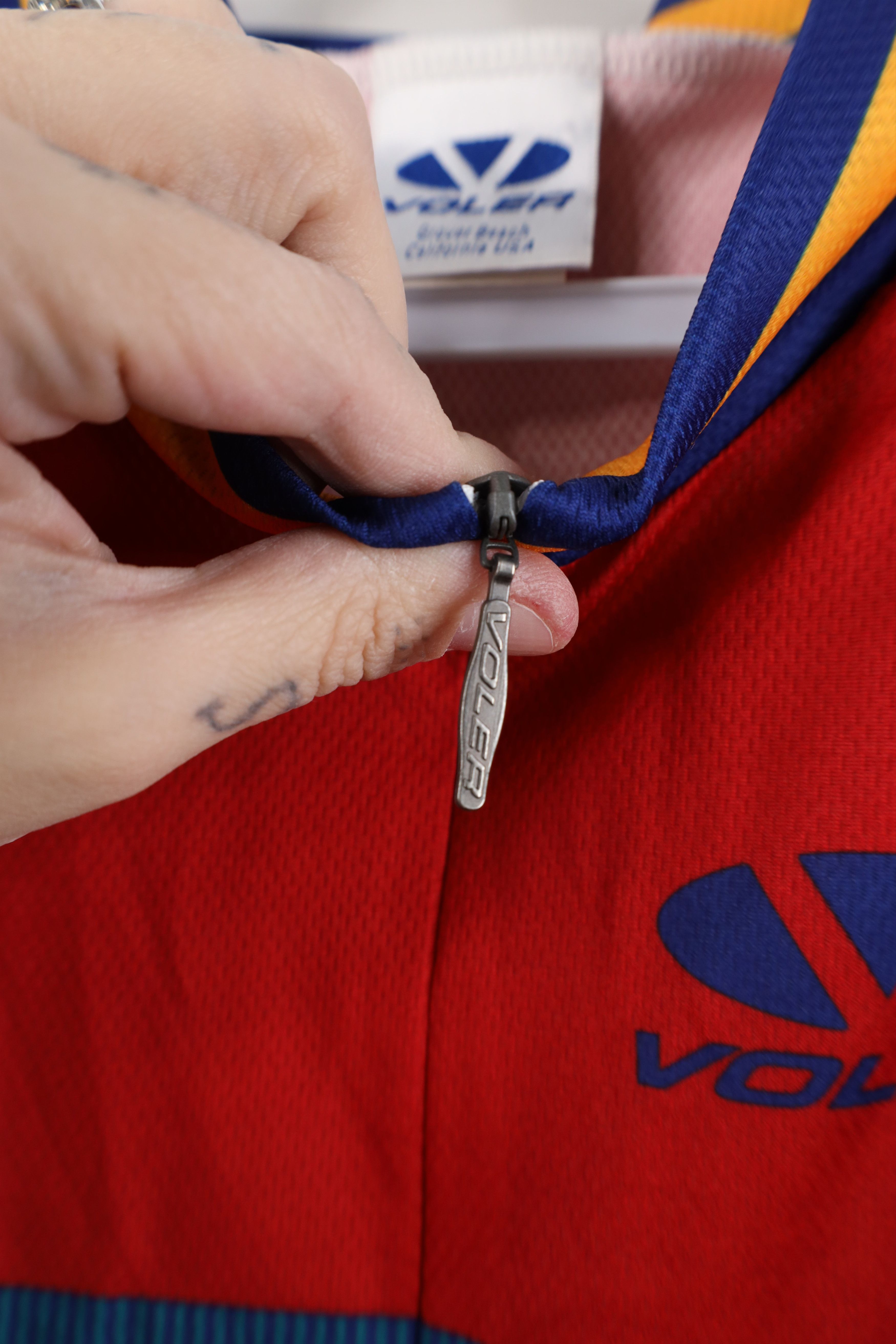 Vintage Vintage for AIDS Club Raglan Bicycle Cycling Jersey USA Red Size US L / EU 52-54 / 3 - 8 Thumbnail