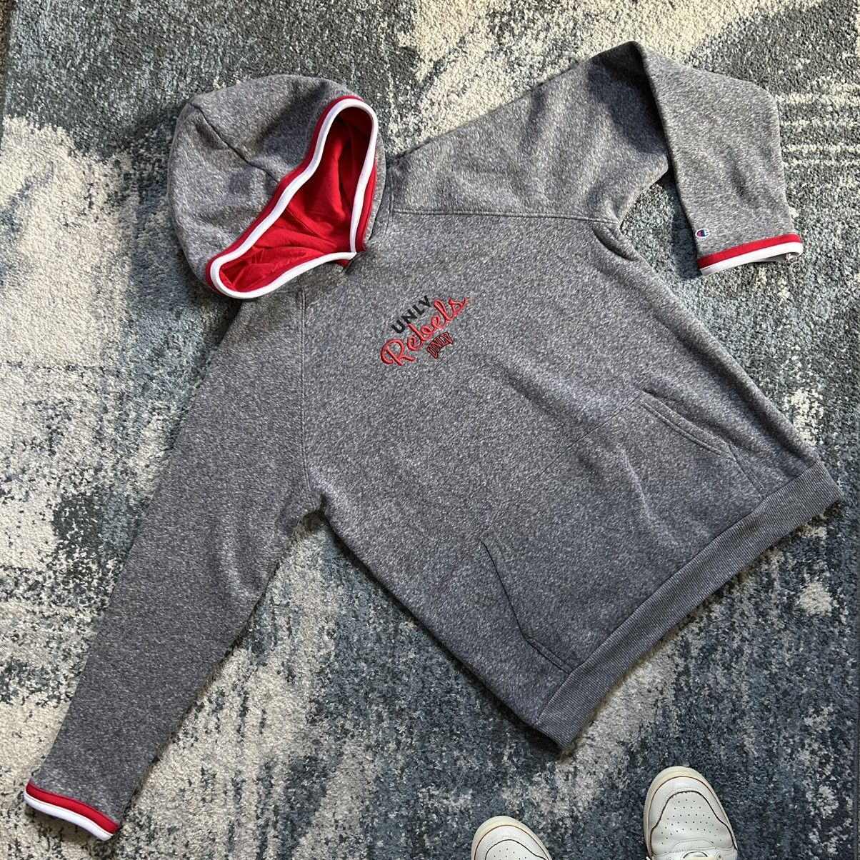 Champion UNLV RUNNiN’ REBELS DARK HEATHER RAGLAN ATHLEiSURE HOODiE Size L / US 10 / IT 46 - 17 Thumbnail