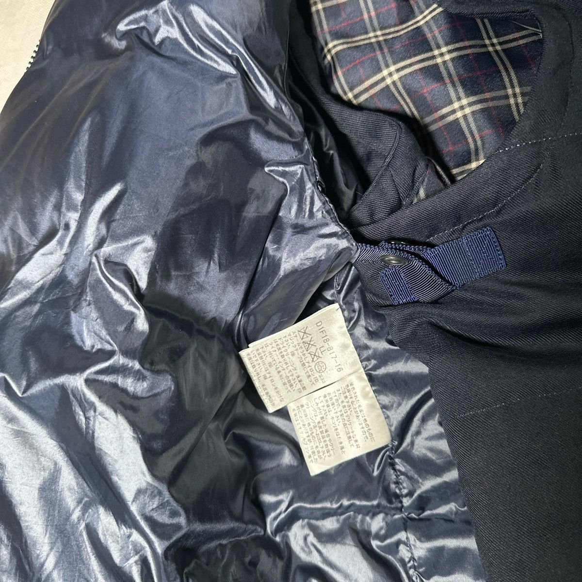 Burberry 00’s Burberry Black Label Fur Hood Down Puffer Jacket Size US XL / EU 56 / 4 - 7 Thumbnail