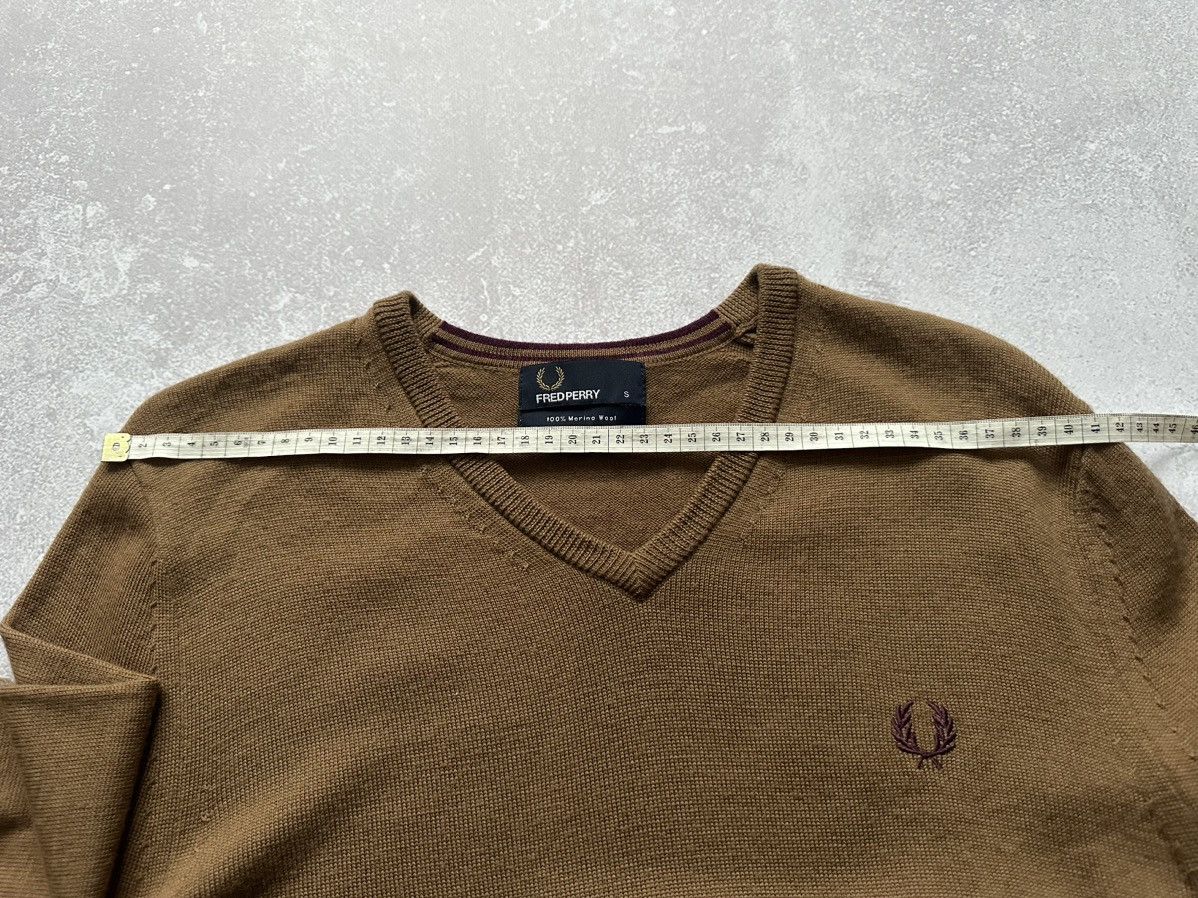 Fred Perry × Vintage Sweater V-neck Fred Perry Merino Wool size S Size US S / EU 44-46 / 1 - 8 Thumbnail
