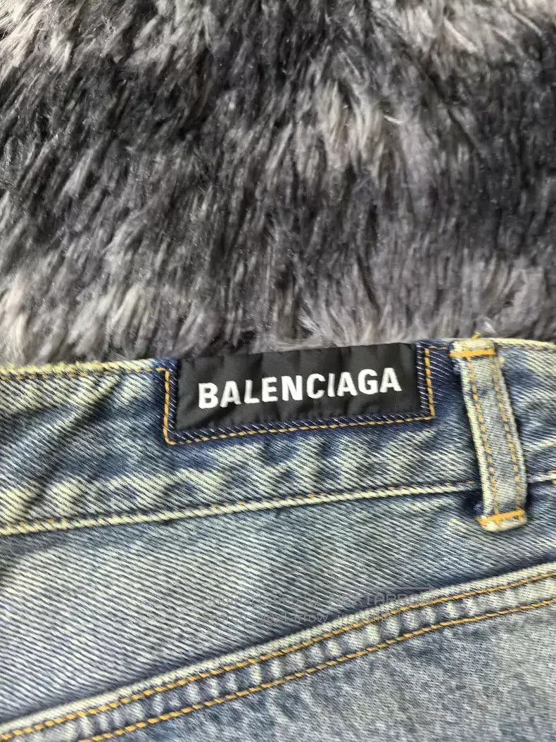 Balenciaga Balenciaga size L Washed Distressed Mid Rise Long Denim Je Size US 27 - 3 Thumbnail