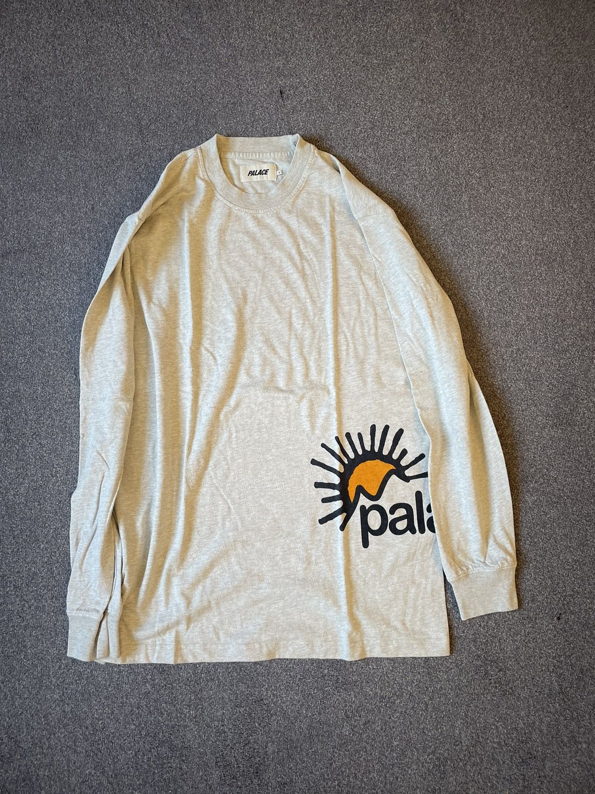 Palace Palace love palace grey longsleeve Size US L / EU 52-54 / 3 - 1 Thumbnail