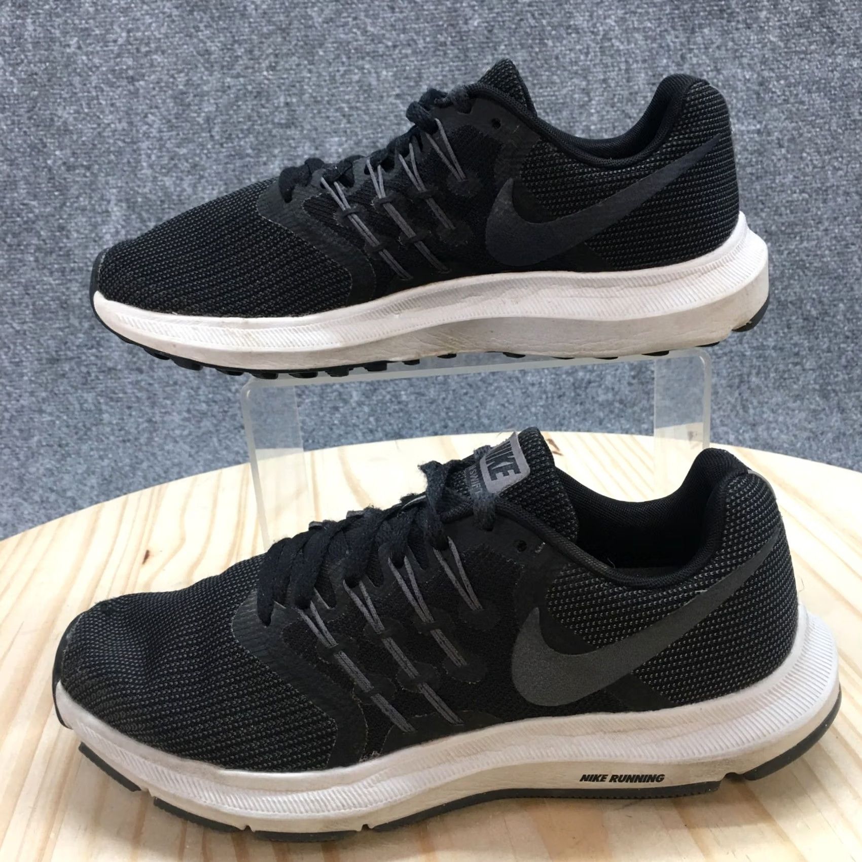 Nike Nike Run Swift Shoes Womens 7 Black Low Top Lace Up Sneakers 909006-010 Size M / US 6-8 / IT 42-44 - 2 Thumbnail