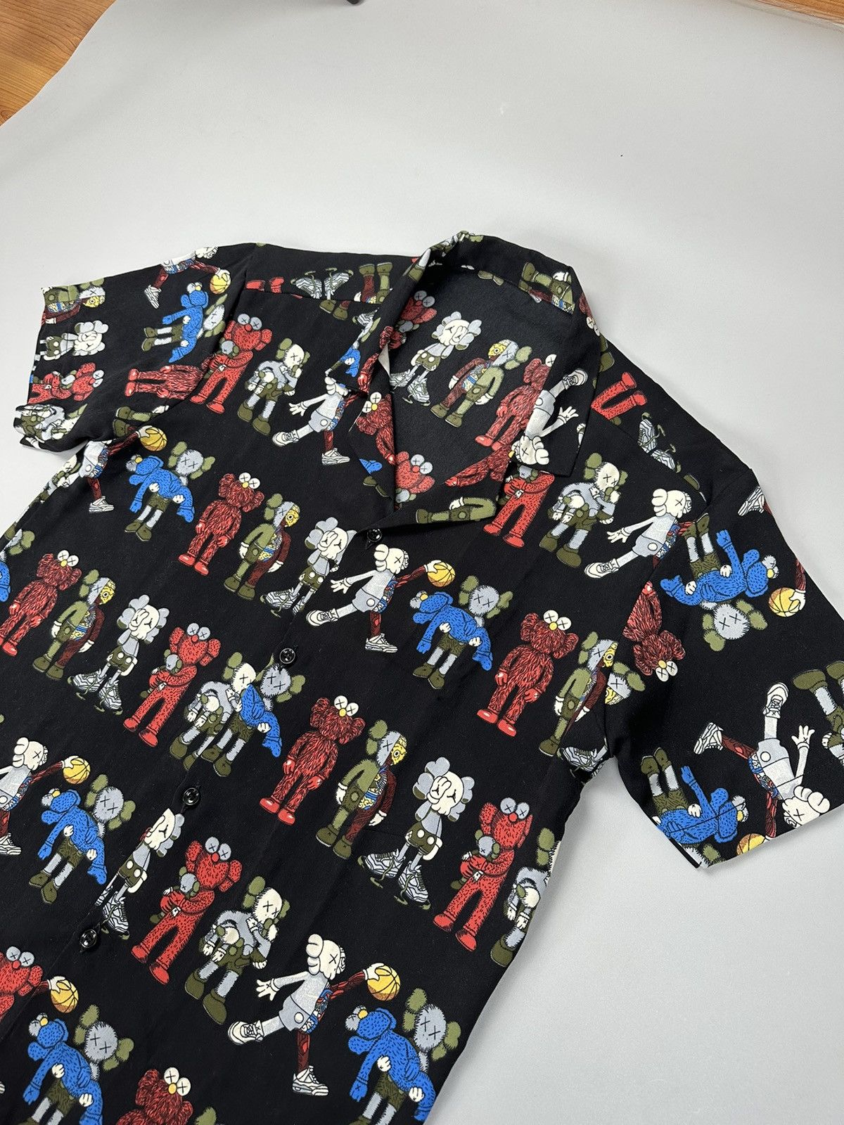 Kaws × Vintage Vintage Kaws Monogram Button Shirt Polo Black Small Size US S / EU 44-46 / 1 - 2 Thumbnail