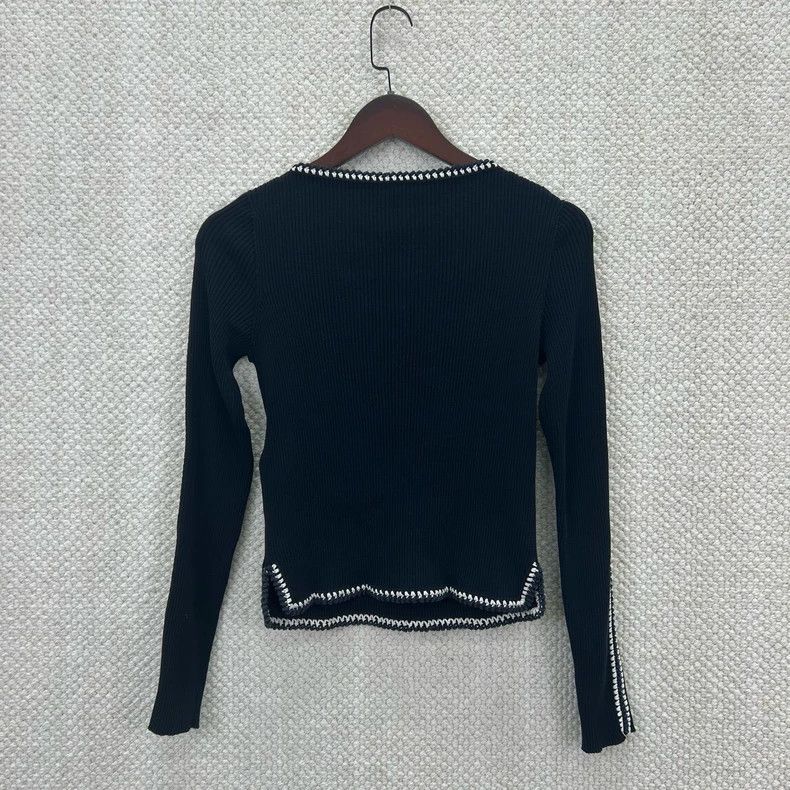 Chanel 22C black bottom knitwear sweater