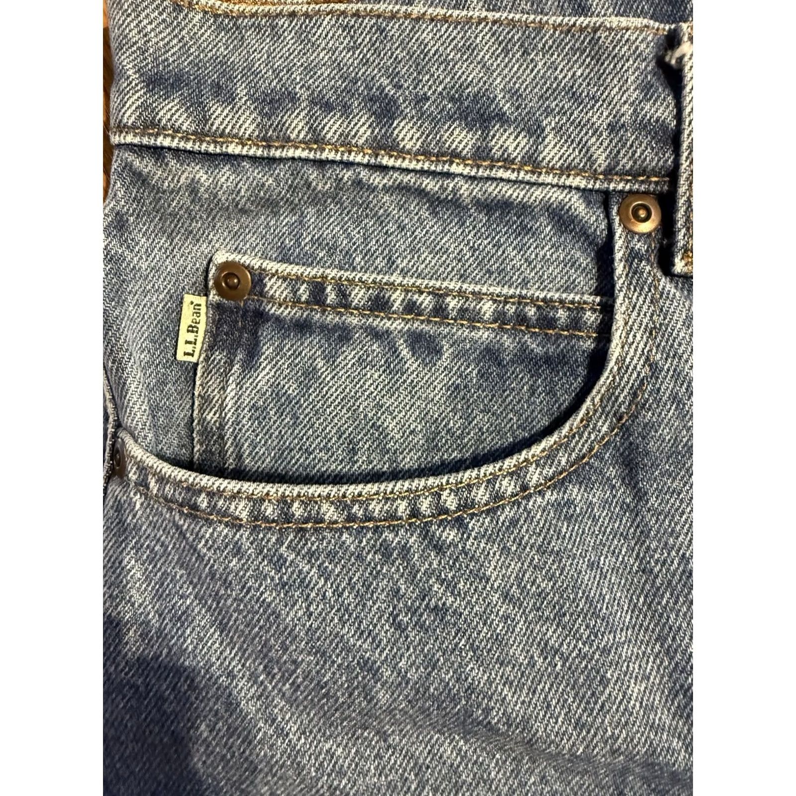 Vintage Item Specifications: Material: 100% Wool Size US 42 / EU 58 - 5 Thumbnail