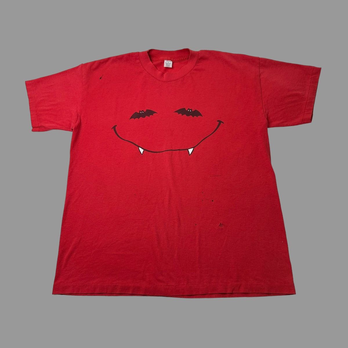 Vintage Vintage 1990s smiley face vampire tshirt Size US L / EU 52-54 / 3 - 1 Thumbnail