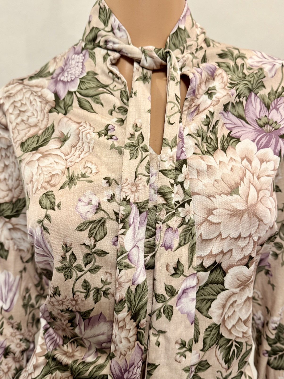 Vintage Women’s 1970’s Floral Print Tie-Neck Shirt Size XXL / US 16-18 / IT 52-54 - 4 Thumbnail