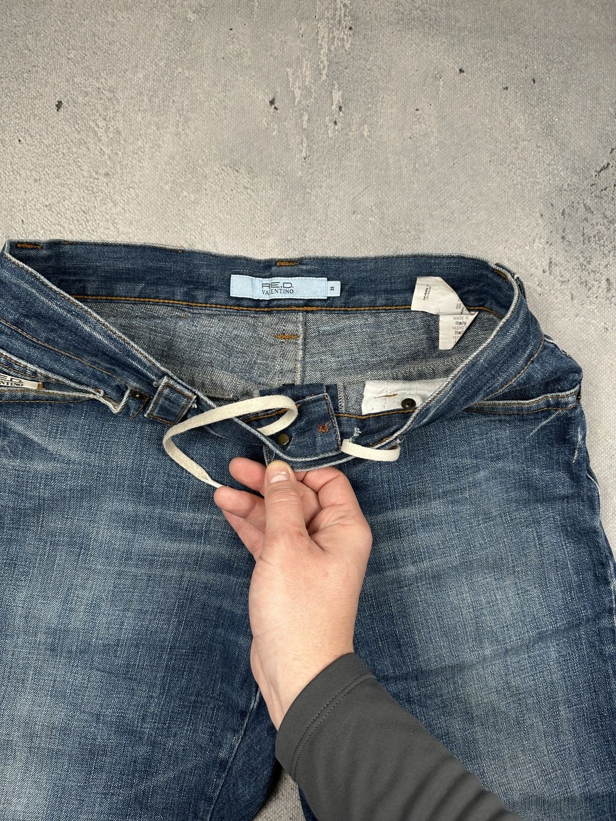 Valentino R.E.D. Valentino Vintage Faded Denim Jeans Flap Back Pockets Size US 31 - 9 Thumbnail