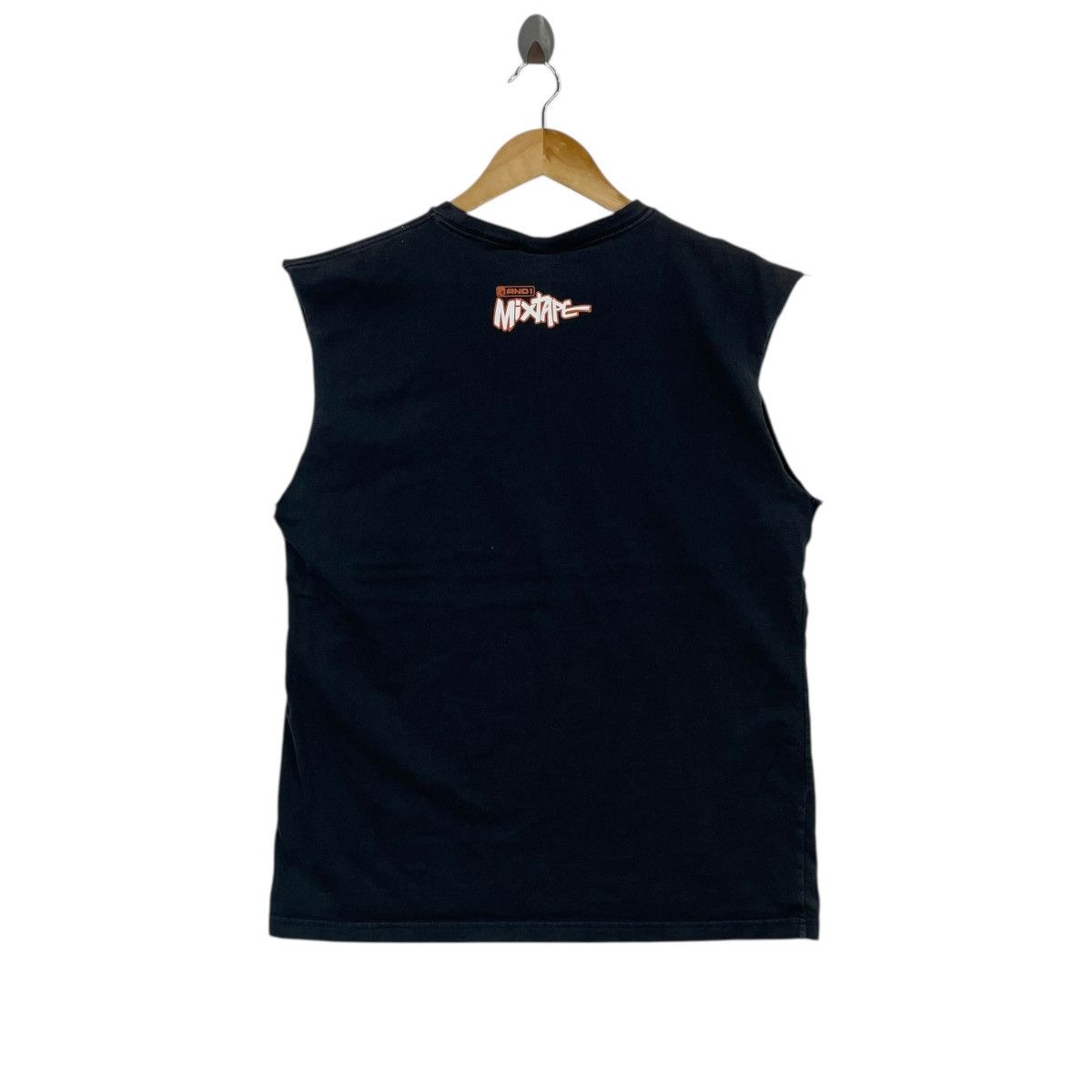 Vintage Vintage AND 1 Mix Tape Basketball Sleeveless Shirt Size US L / EU 52-54 / 3 - 5 Thumbnail