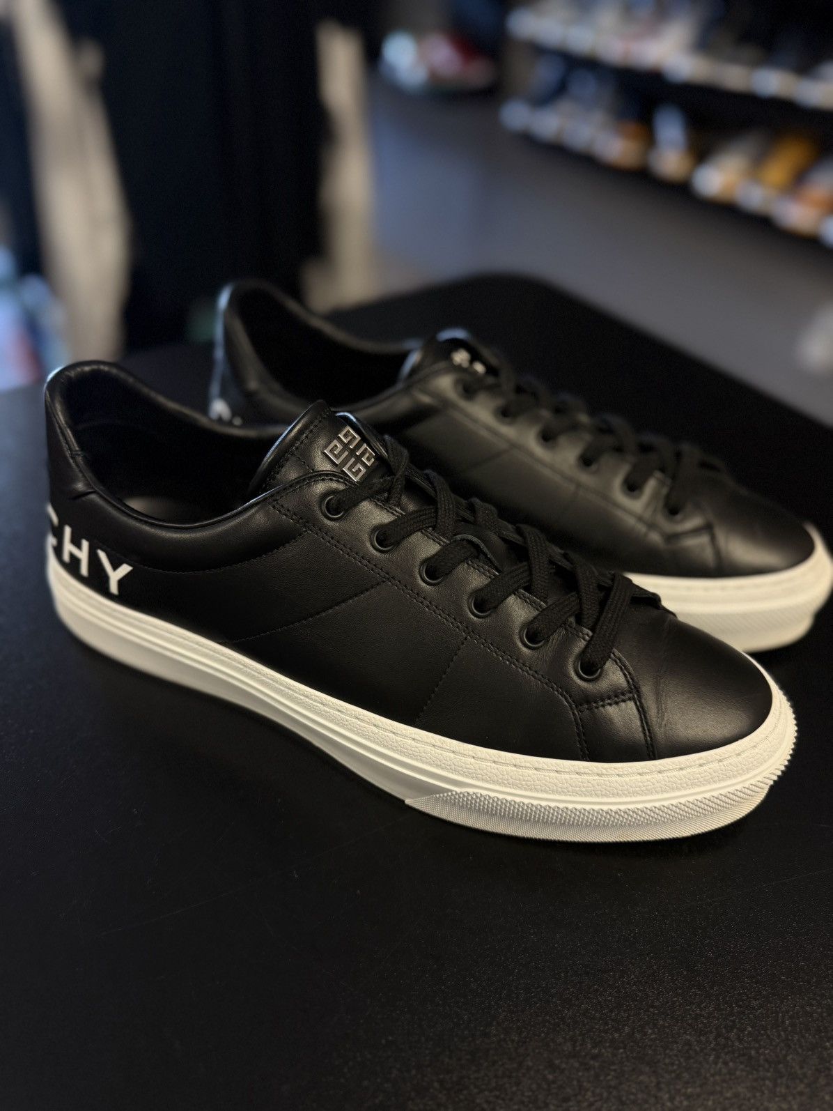 Givenchy Givenchy Low Top Leather Sneakers Size 45EU/12US Size US 12 / EU 45 - 3 Thumbnail