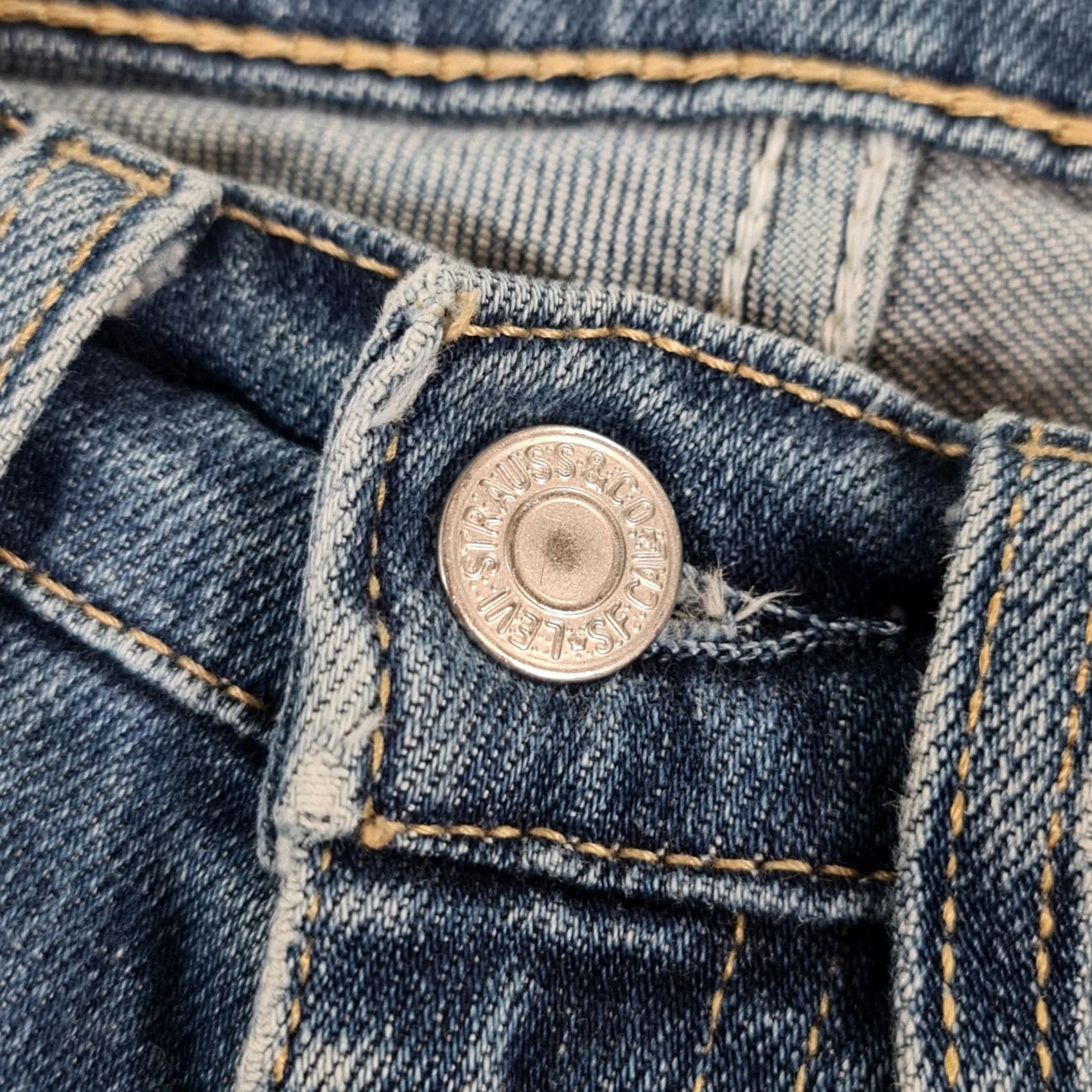 Levi's VINTAGE Levi's Jeans Womens Blue W29 L32 Slim Straight Stretch 90s Denim Italy Jeans Size 29" - 3 Thumbnail