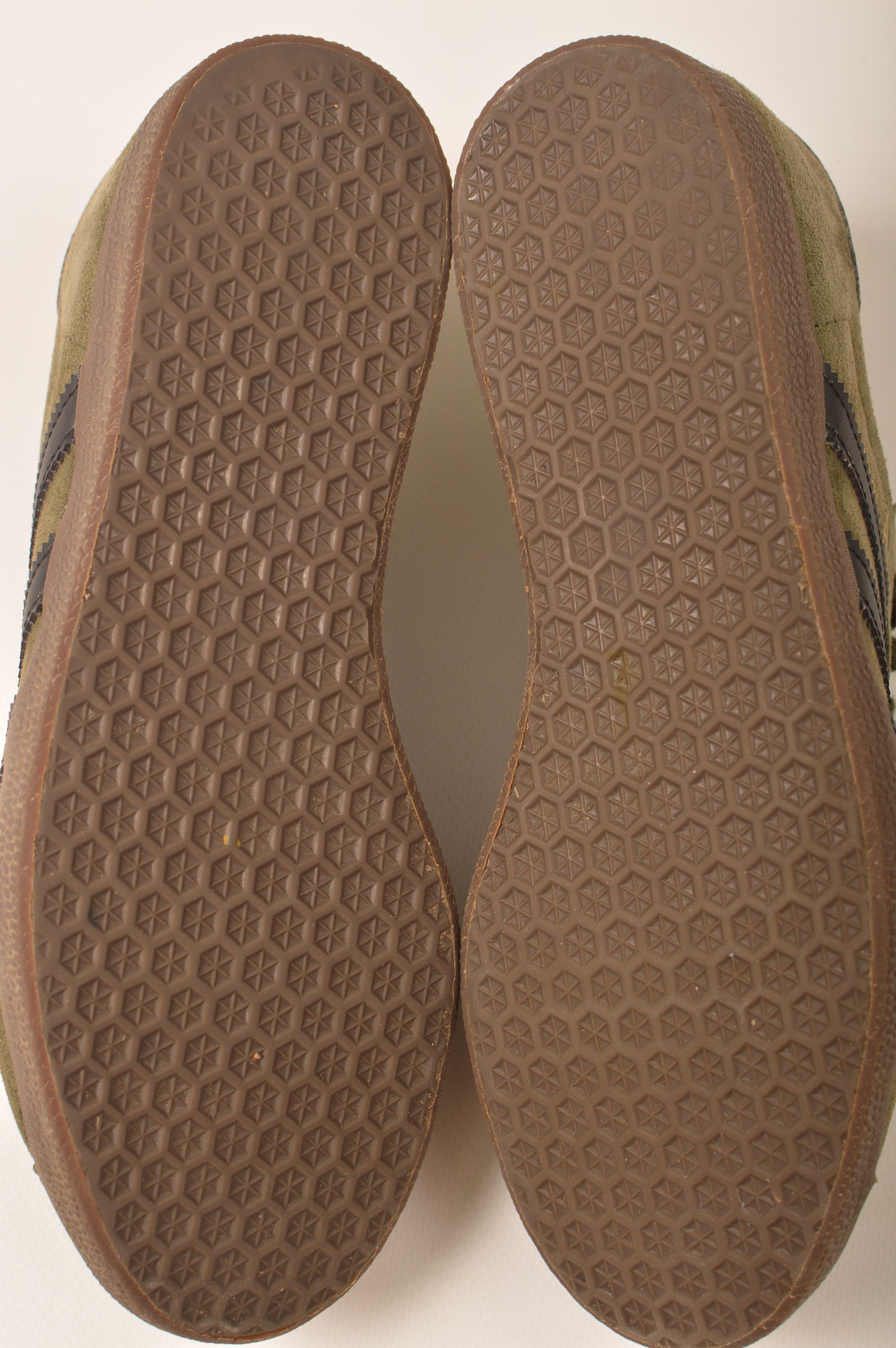 Adidas Adidas Gazelle Night Cargo / Core Black Trainers Size US 5.5 / EU 38 - 7 Thumbnail