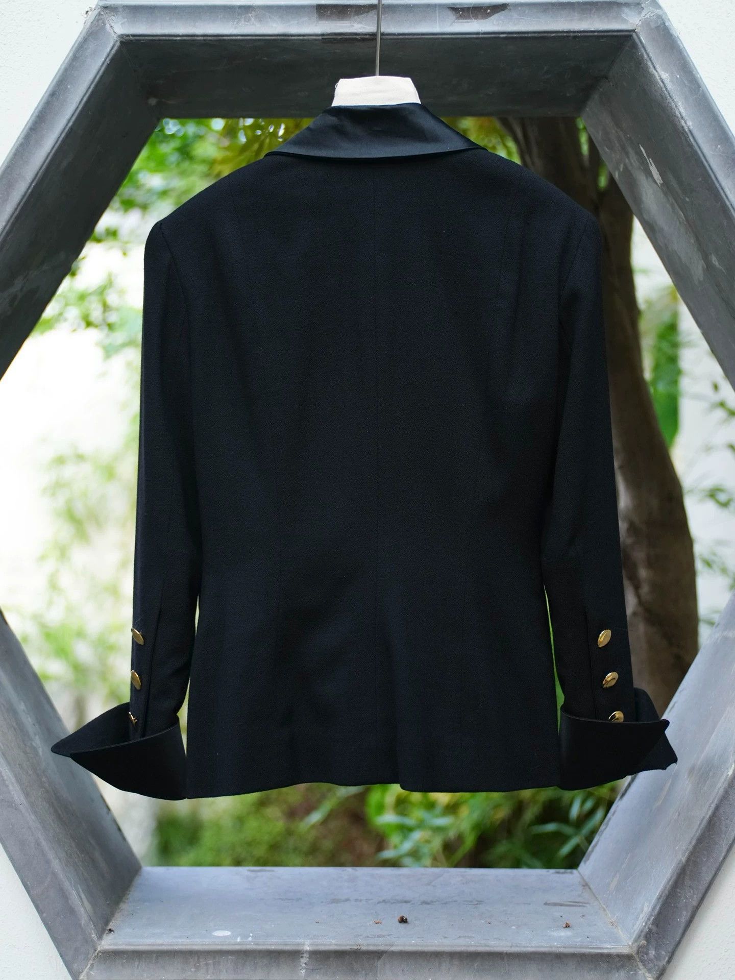 Other women's Gemma Kahng Black Gold Wool Suit M w/ Gold Buttons Size M / US 6-8 / IT 42-44 - 5 Thumbnail