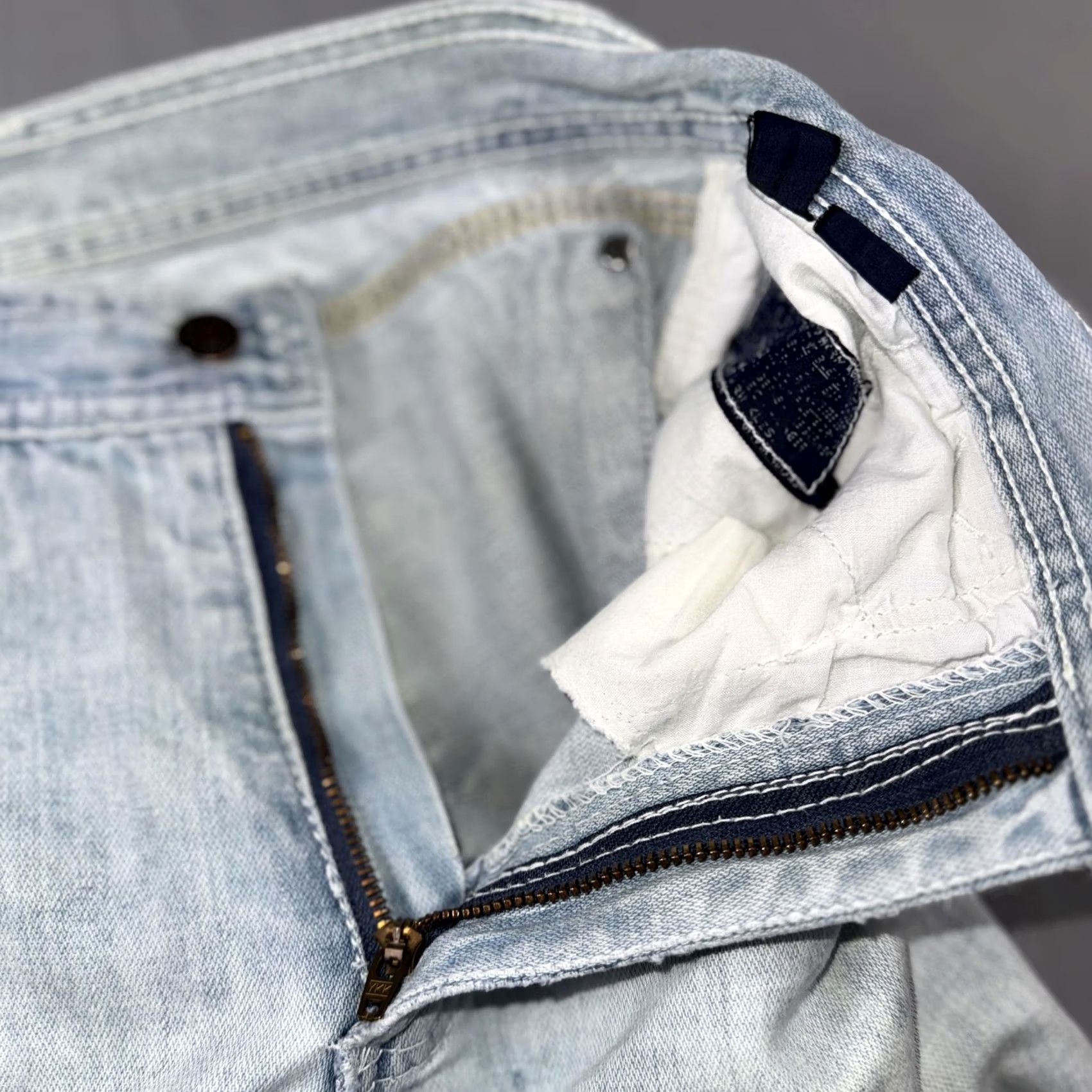 Gap VINTAGE Gap Jeans Womens 30 Blue 90s Embroidered Pocket Light Wash Size 30xL Size 30" / US 8 / IT 44 - 3 Thumbnail