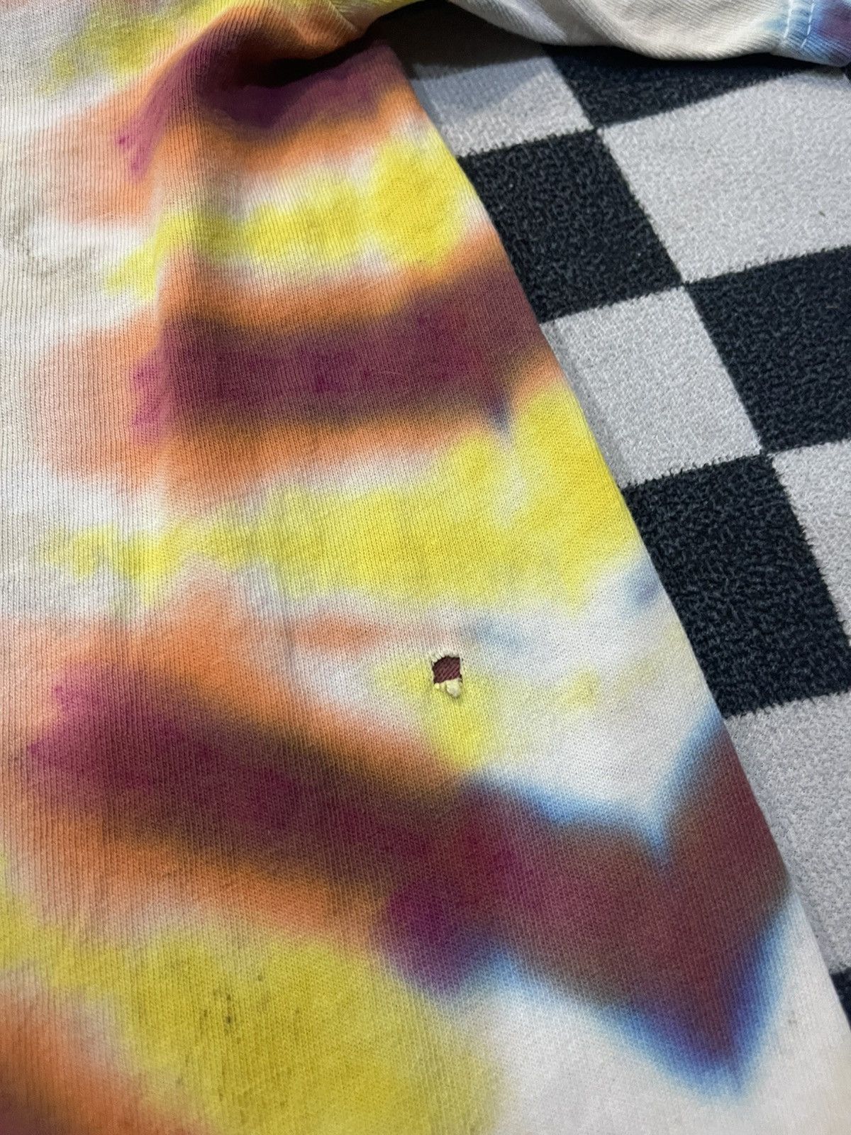 Grateful Dead Vintage 1999 Grateful Dead "Happiness Is Drumming" Tie-Dye Size US L / EU 52-54 / 3 - 10 Thumbnail