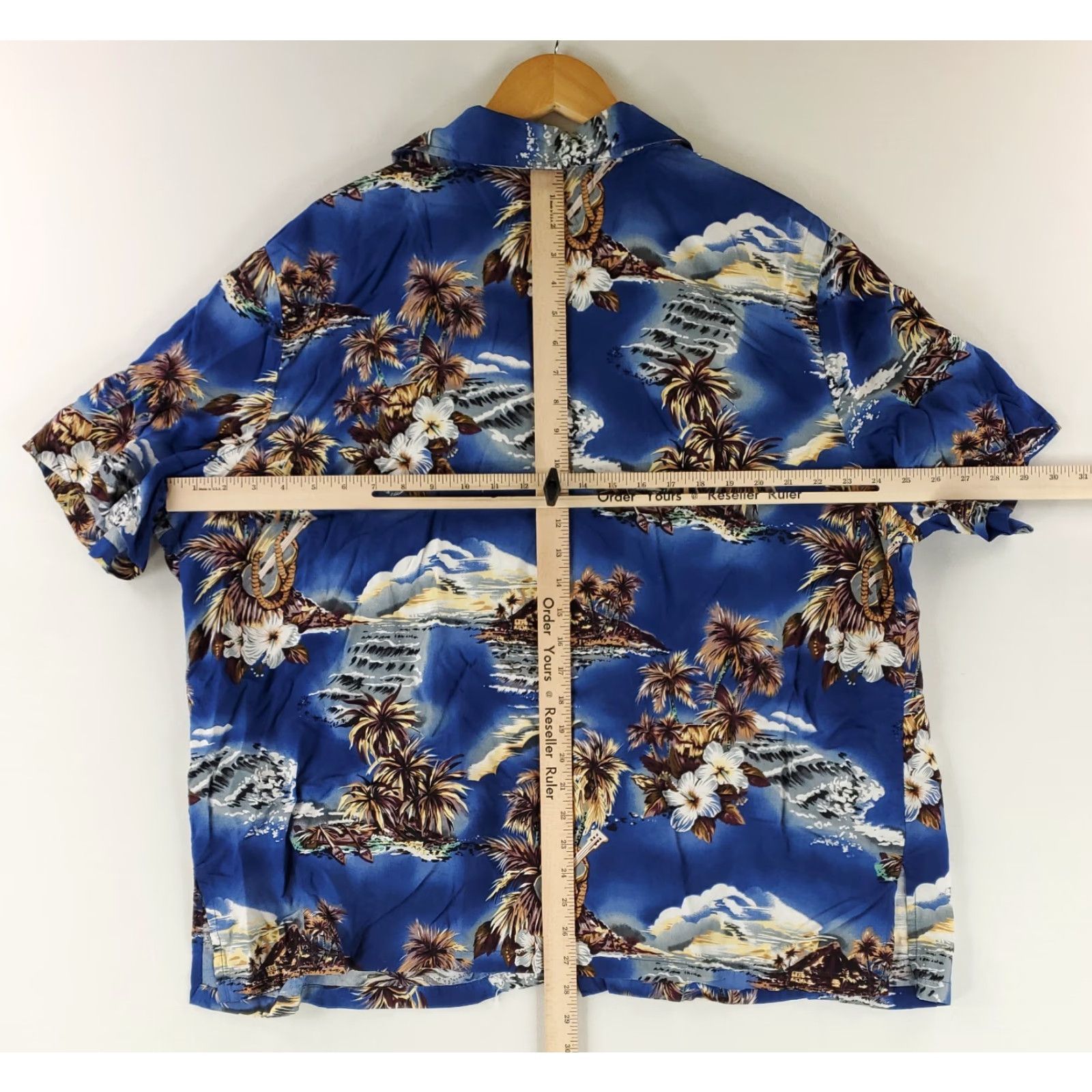 Hilo Hattie Hilo Hattie Shirt Hawaiian 100% Rayon Blue Palm Trees Islands Mens XXL Short Sleeve Button-Up Men Blue Hawaiian 2XL Size US XXL / EU 58 / 5 - 8 Thumbnail