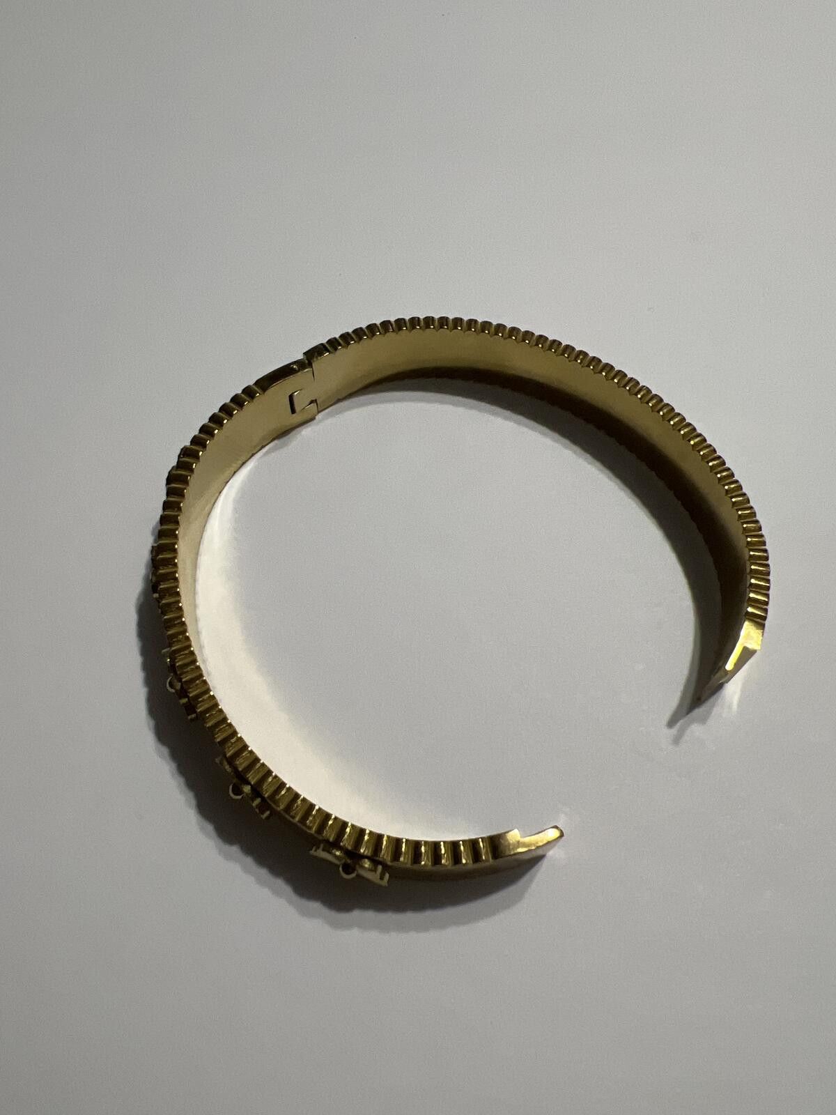 The Unbranded Brand 18k Gold plated SS Floral & Engraved Bangle Bracelet Size ONE SIZE - 6 Thumbnail