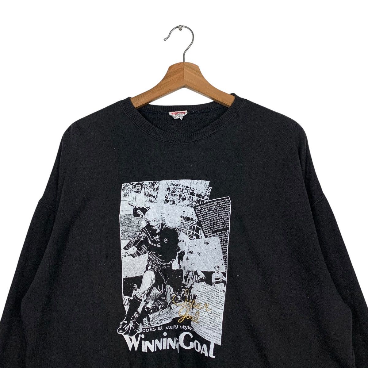 Vintage Classic Newspaper Soccer Winning Goal Sweatshirt #1680-C75 Size US M / EU 48-50 / 2 - 2 Thumbnail