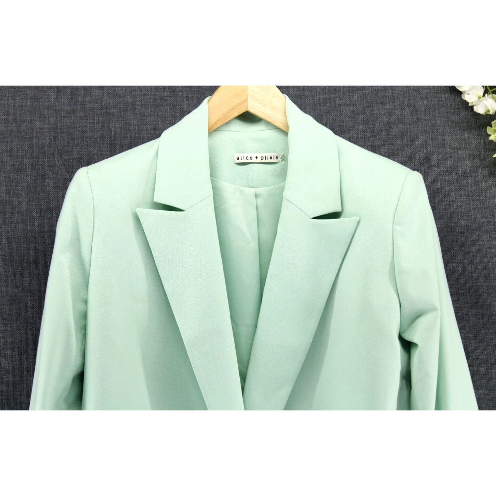 Alice + Olivia Alice + Olivia Women's Blazer Mint Green XS Denny Notch Collar Rolled Cuffs Boyfriend Size XS / US 0-2 / IT 36-38 - 4 Thumbnail
