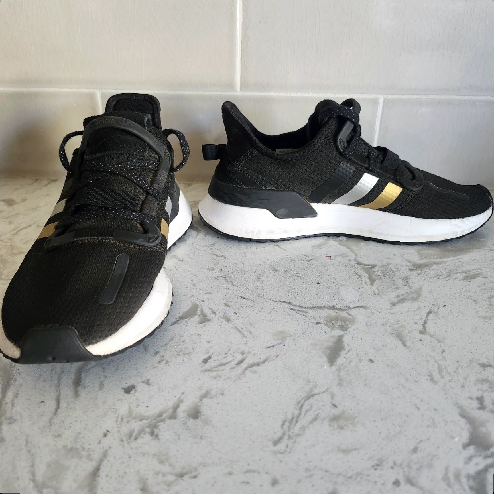 Adidas Adidas U_Path Run FW2325 Black Gold Sneakers Womens Size 5 Shoe Casual Activewear Girls Womens Size US 5 / IT 35 - 3 Thumbnail