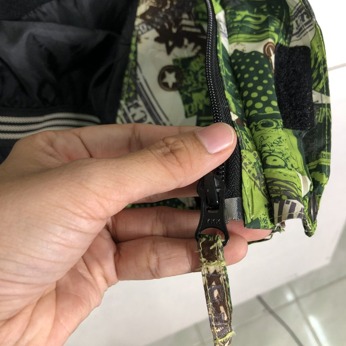 Japanese Brand 🔥Rare Hunting Ski Jacket Multi Color Full Print Division Size US L / EU 52-54 / 3 - 14 Thumbnail