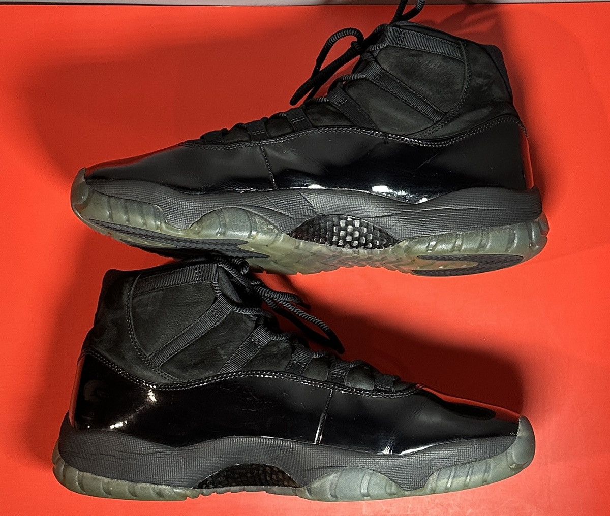 Jordan Brand Size 13 - Jordan 11 Retro Cap and Gown 2018 Size US 13 / EU 46 - 3 Thumbnail